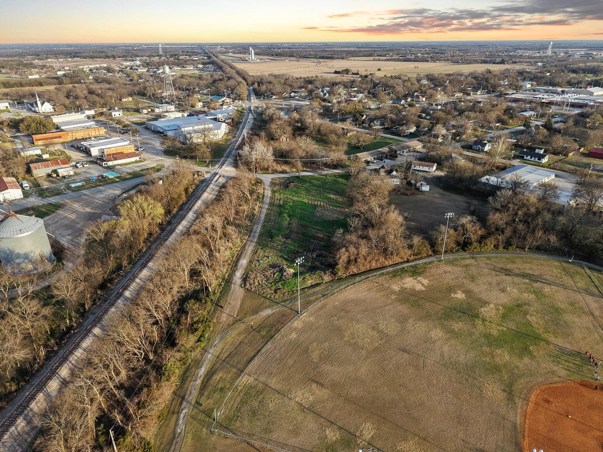 main property photo 7