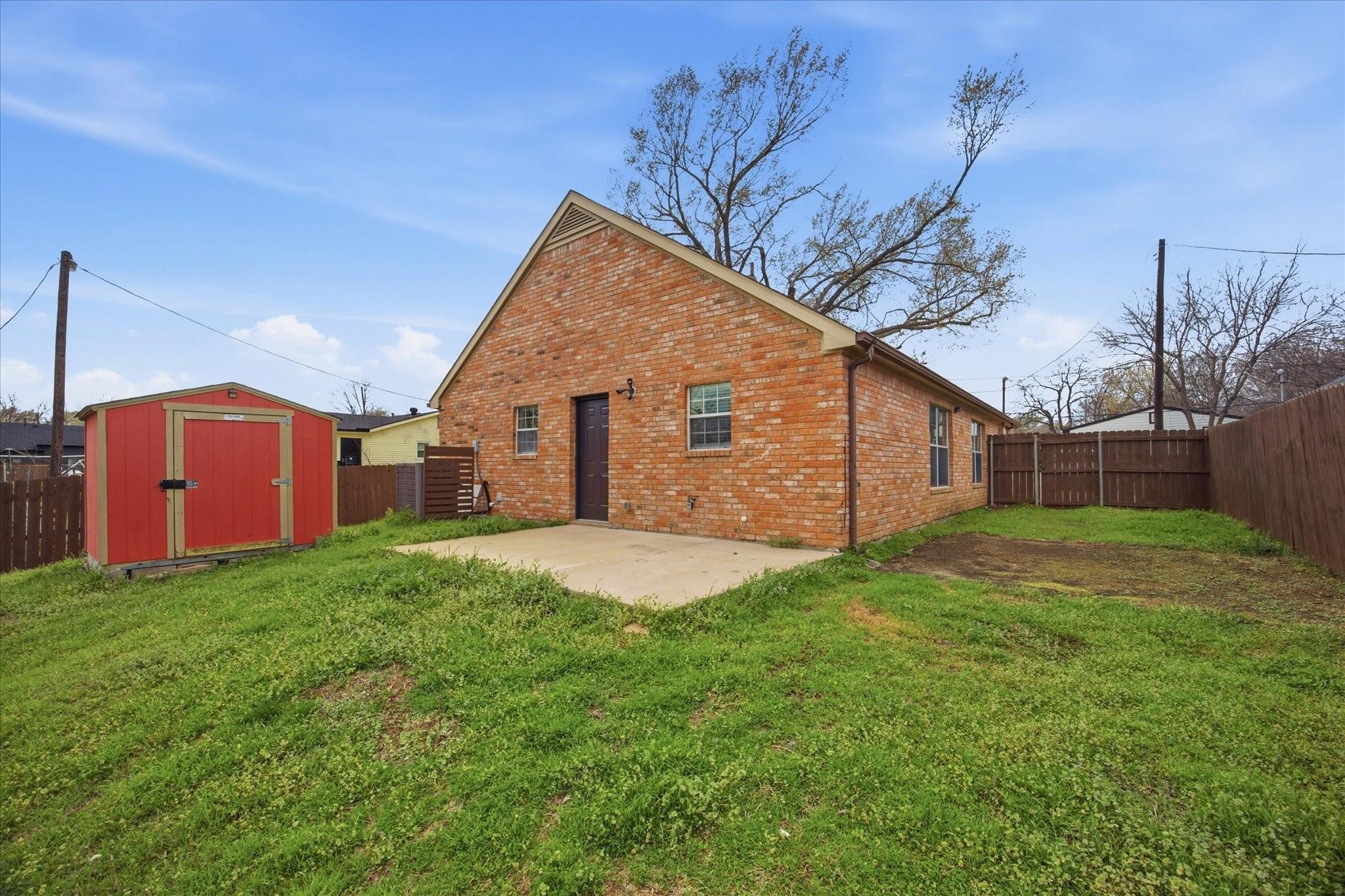 main property photo 12