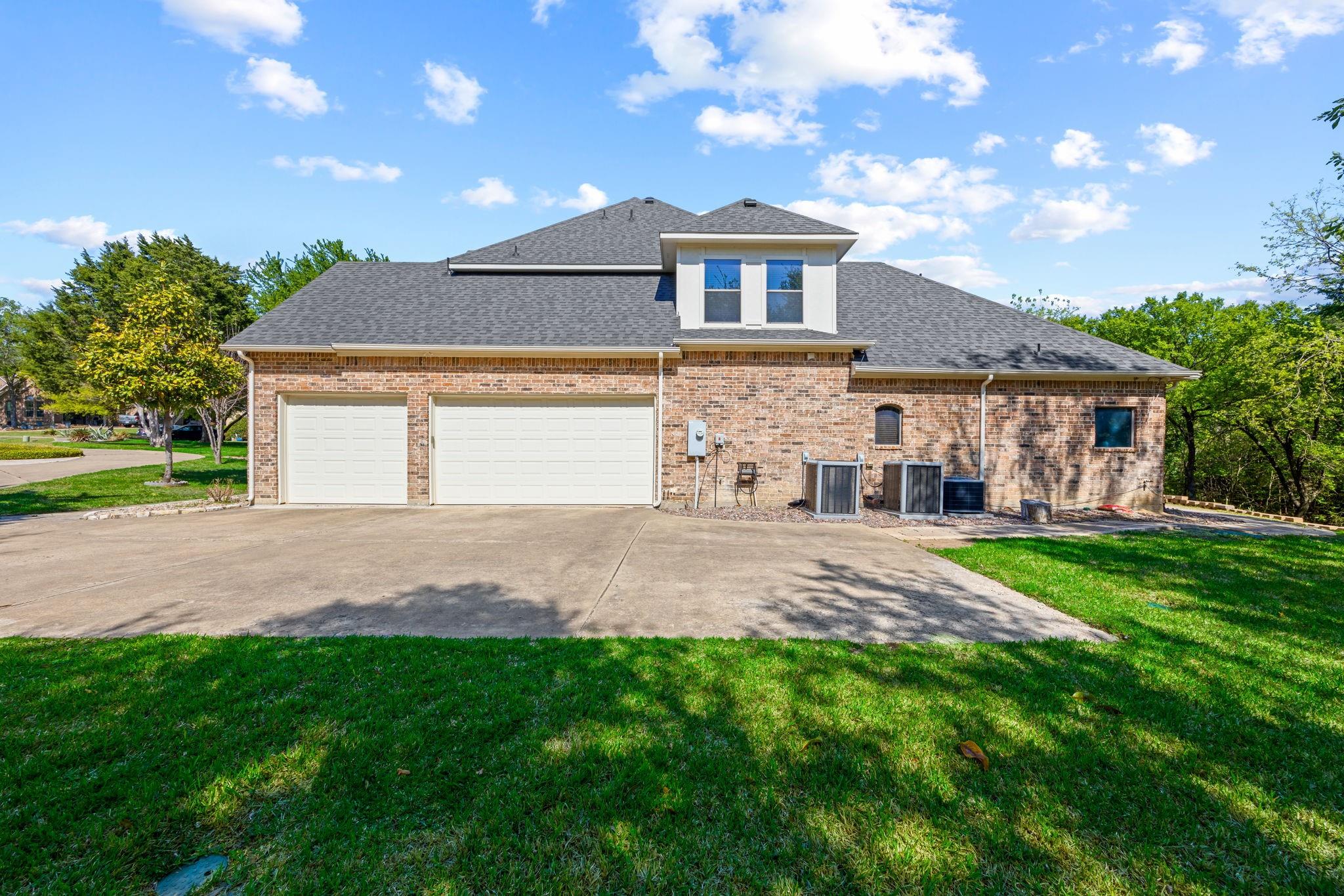 main property photo 35