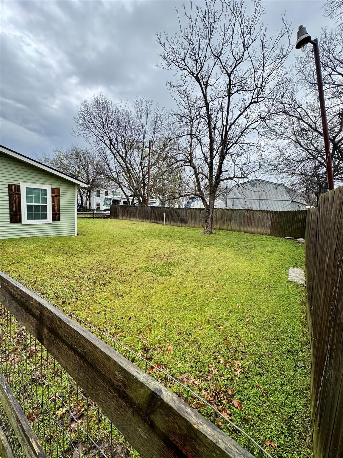 main property photo 16
