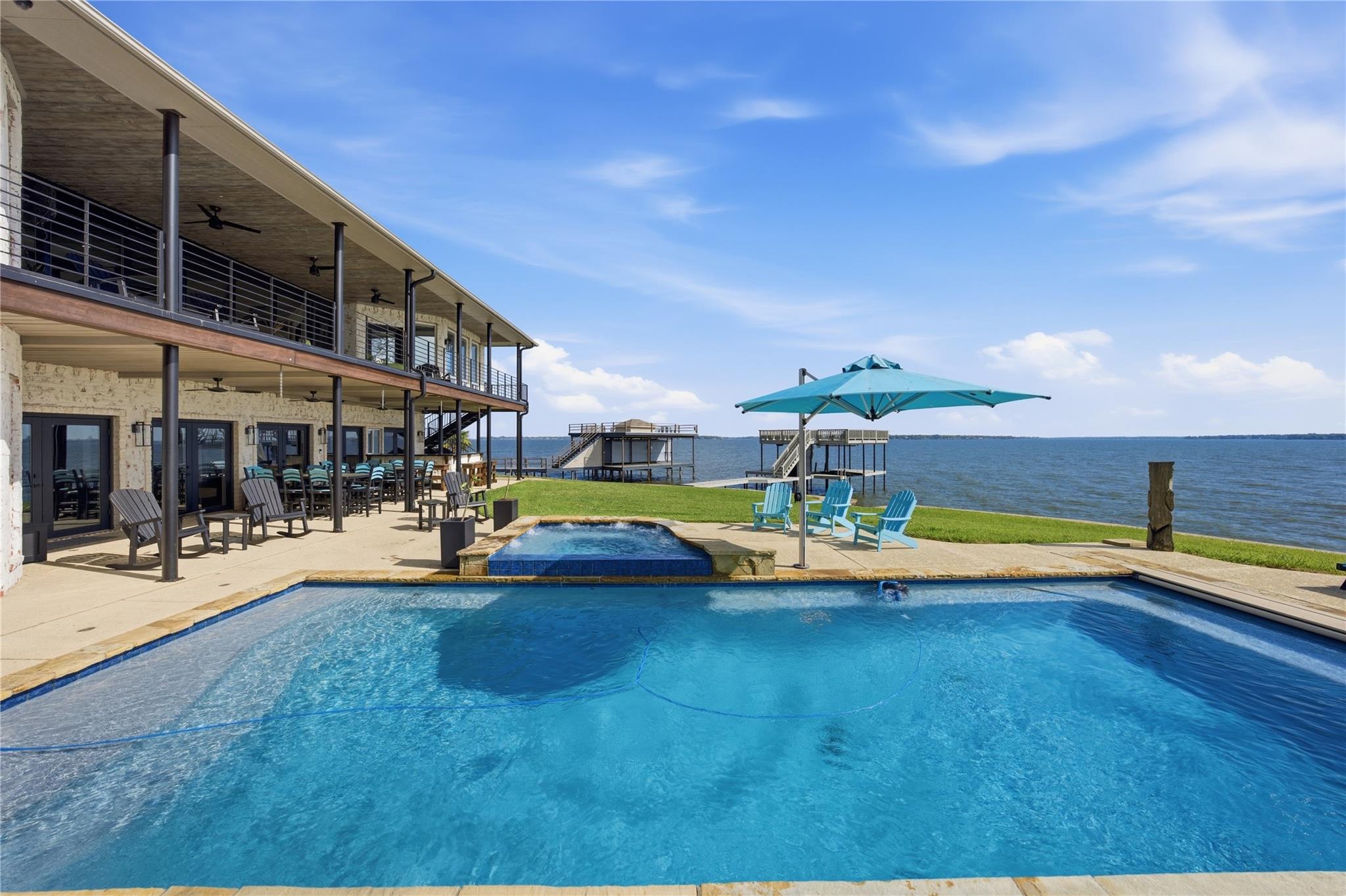 main property photo 33