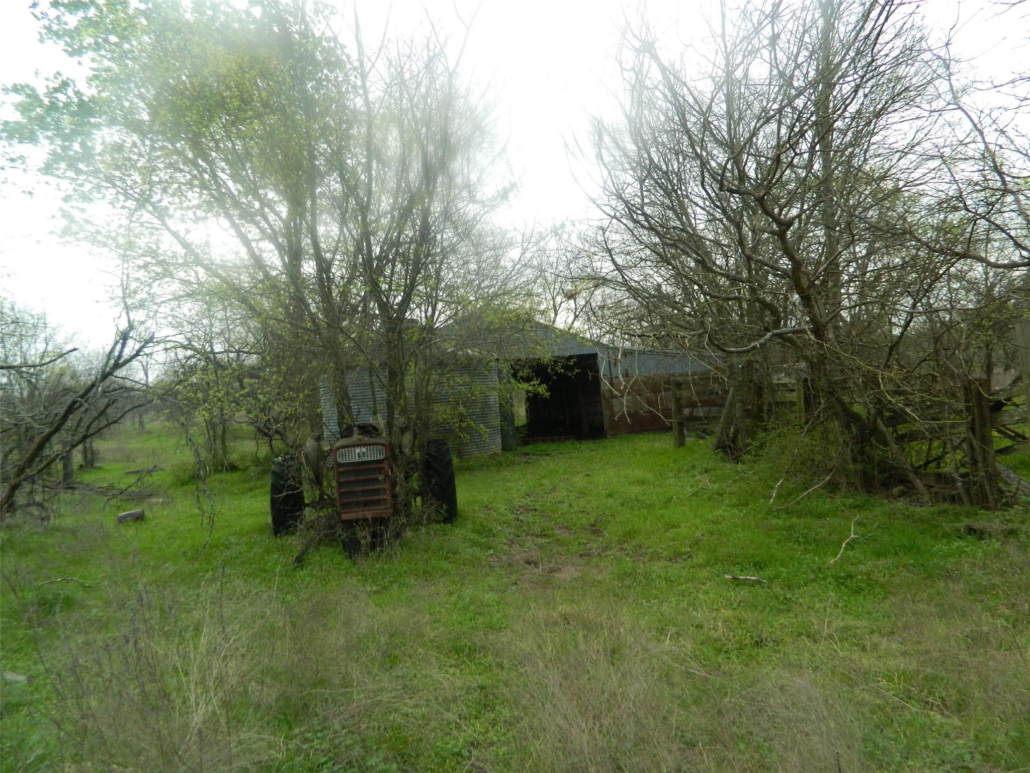 main property photo 11
