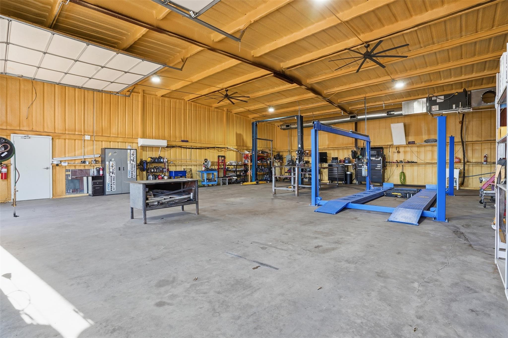 main property photo 28