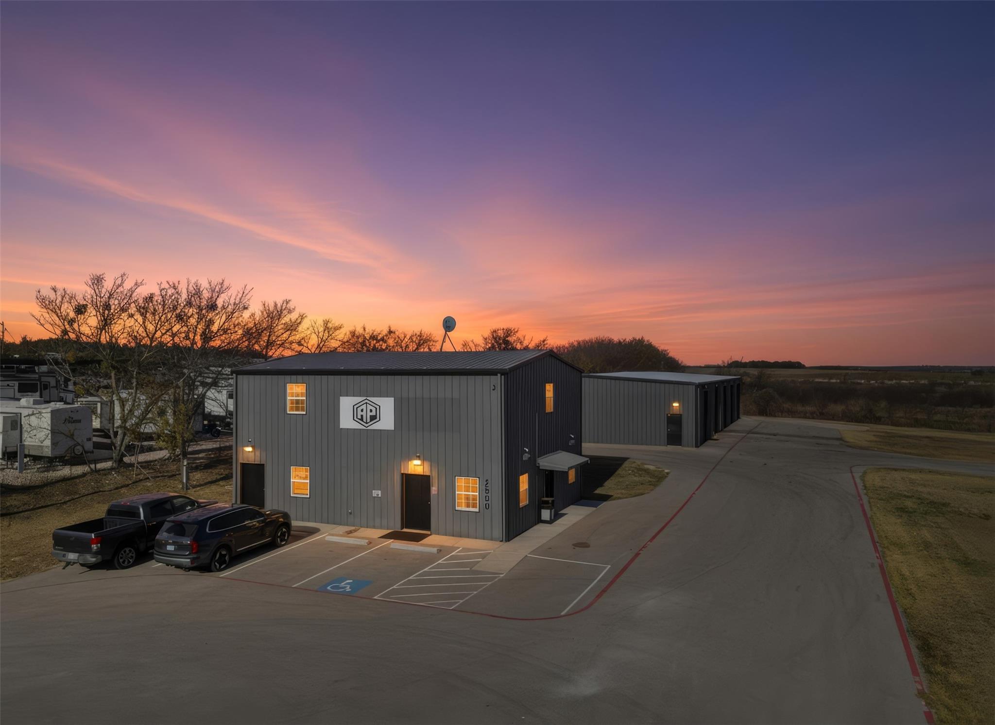main property photo 35