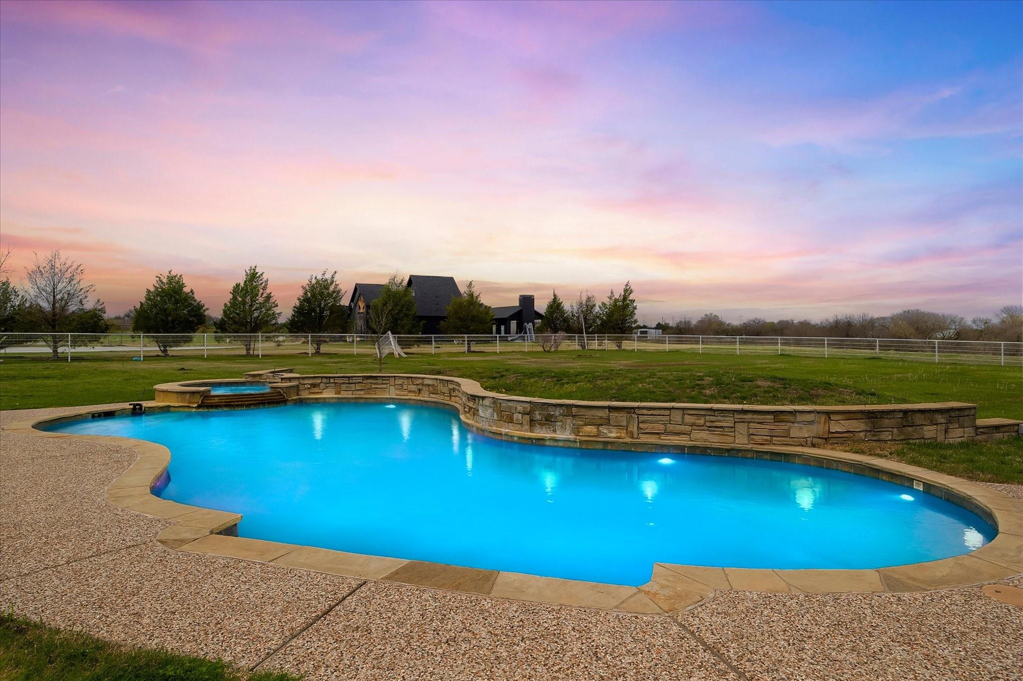 main property photo 34