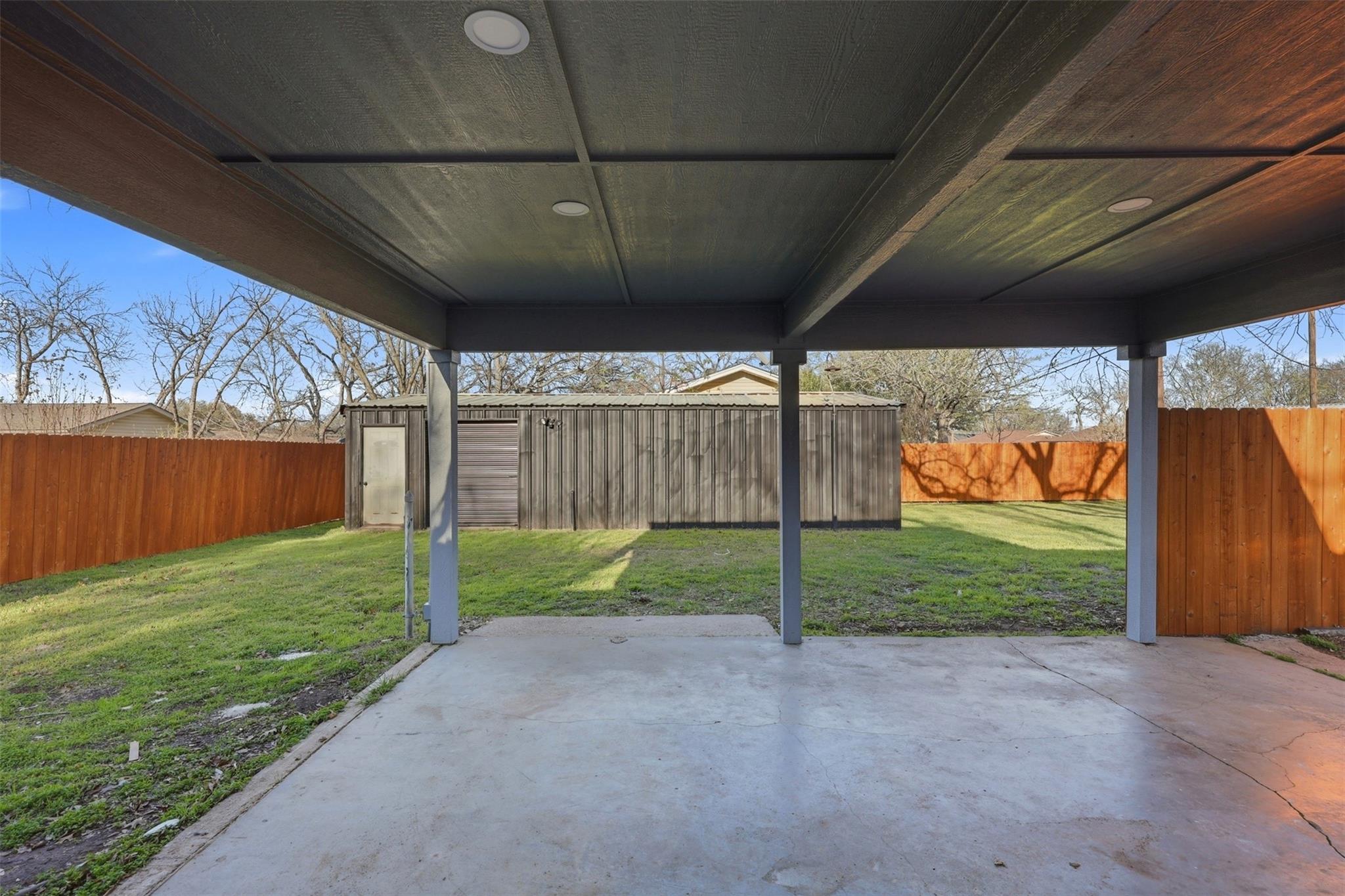 main property photo 22