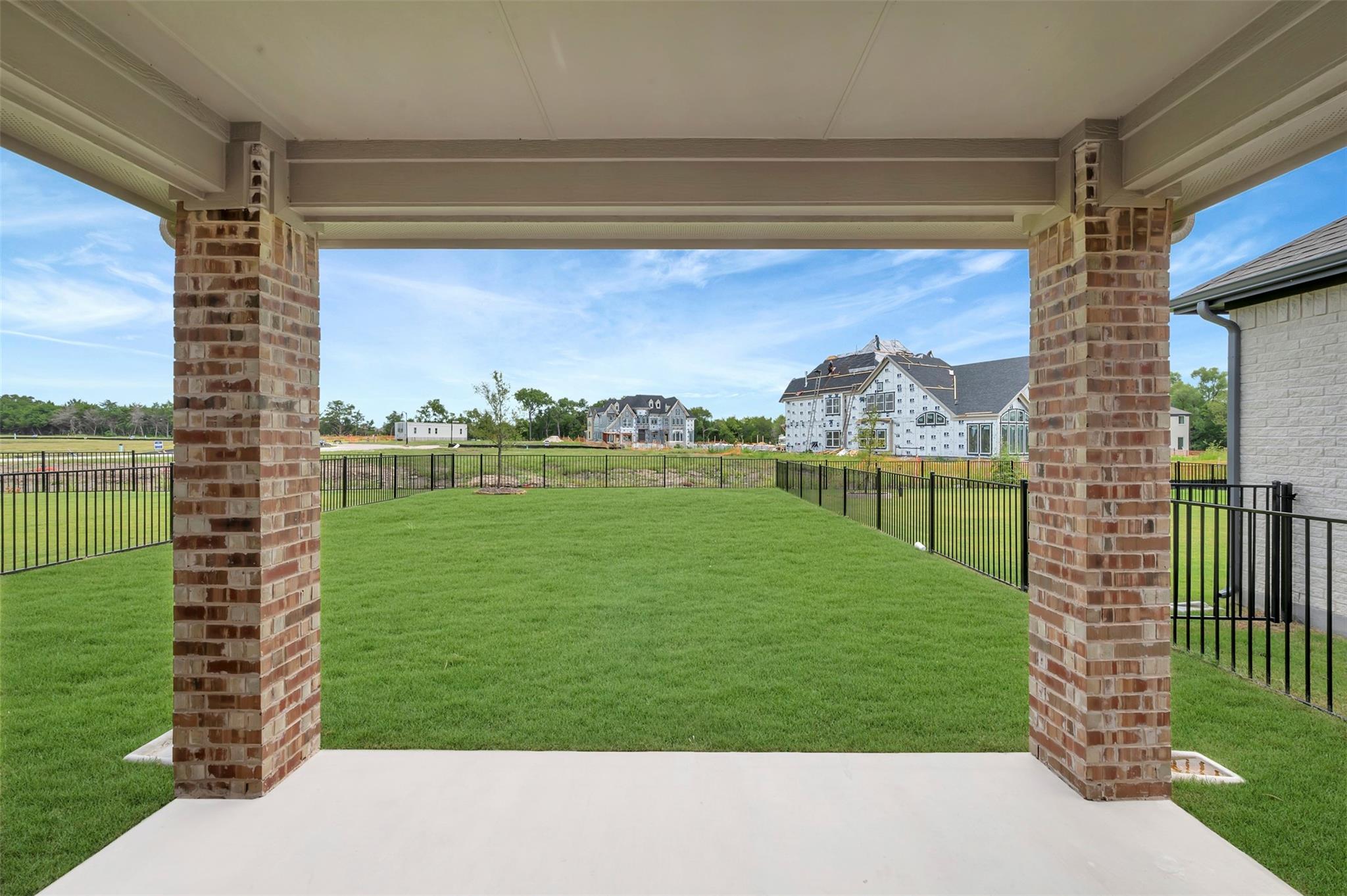 main property photo 30