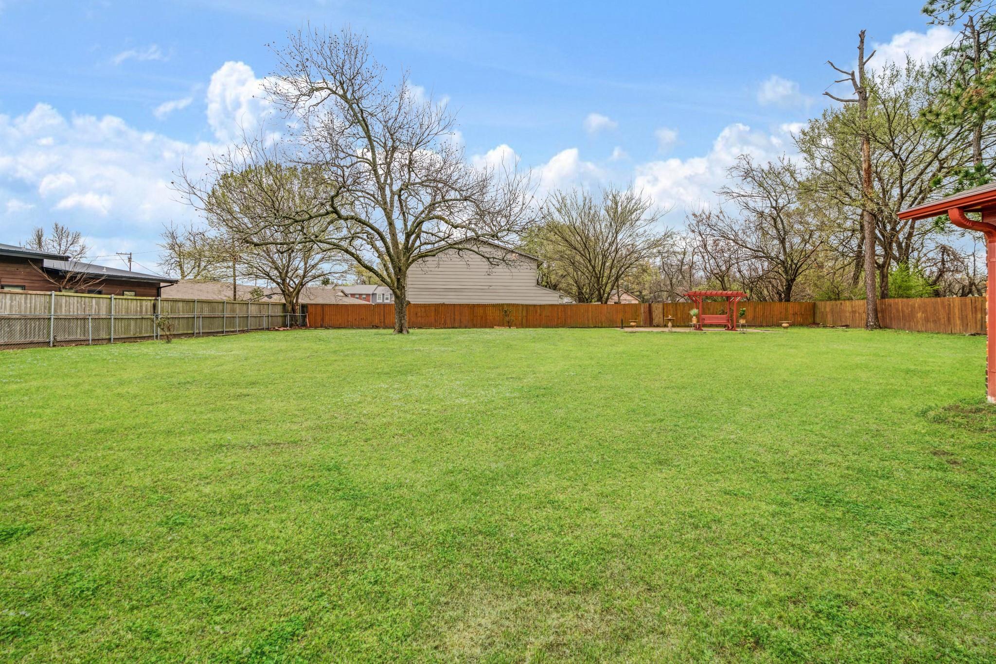 main property photo 17