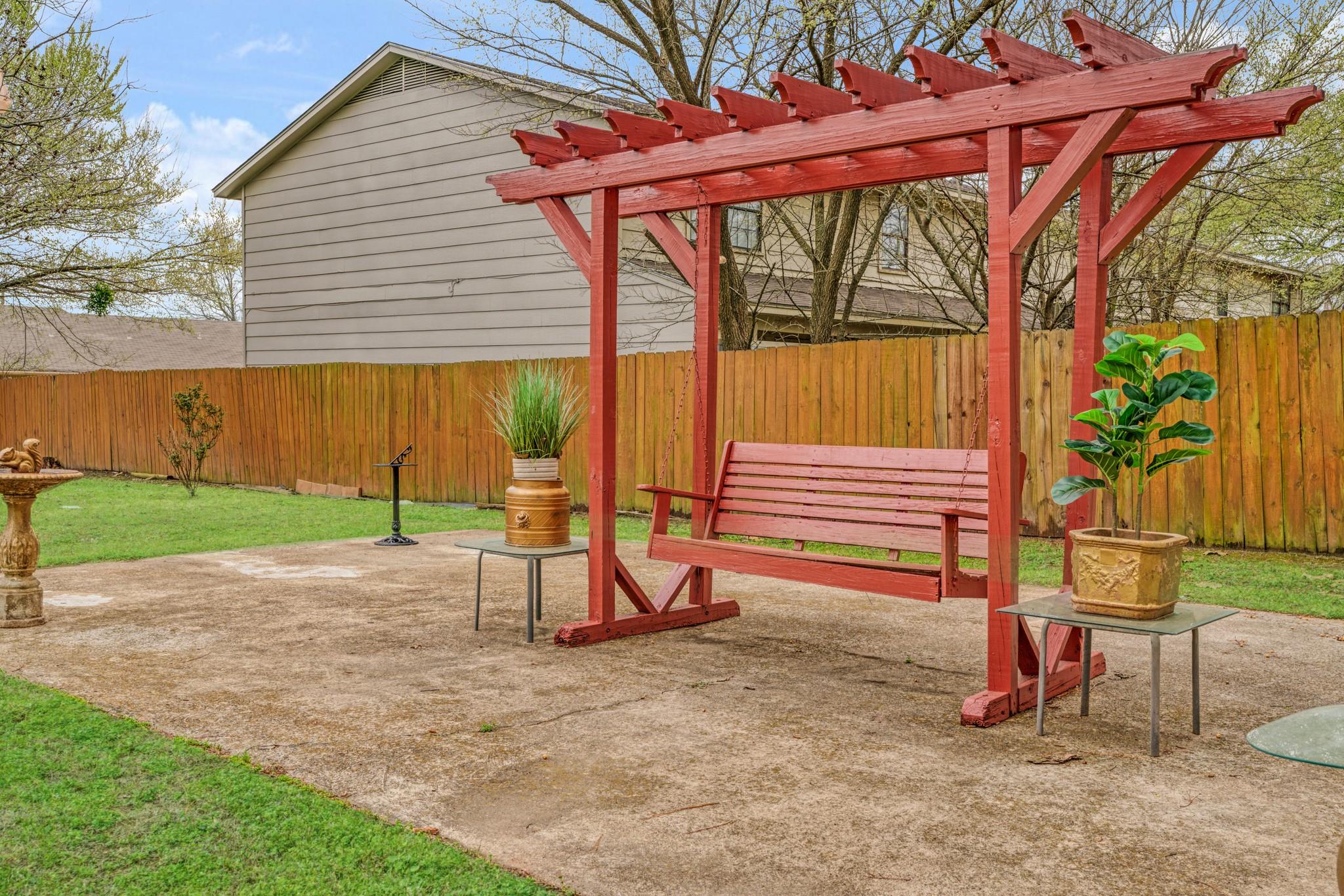 main property photo 19