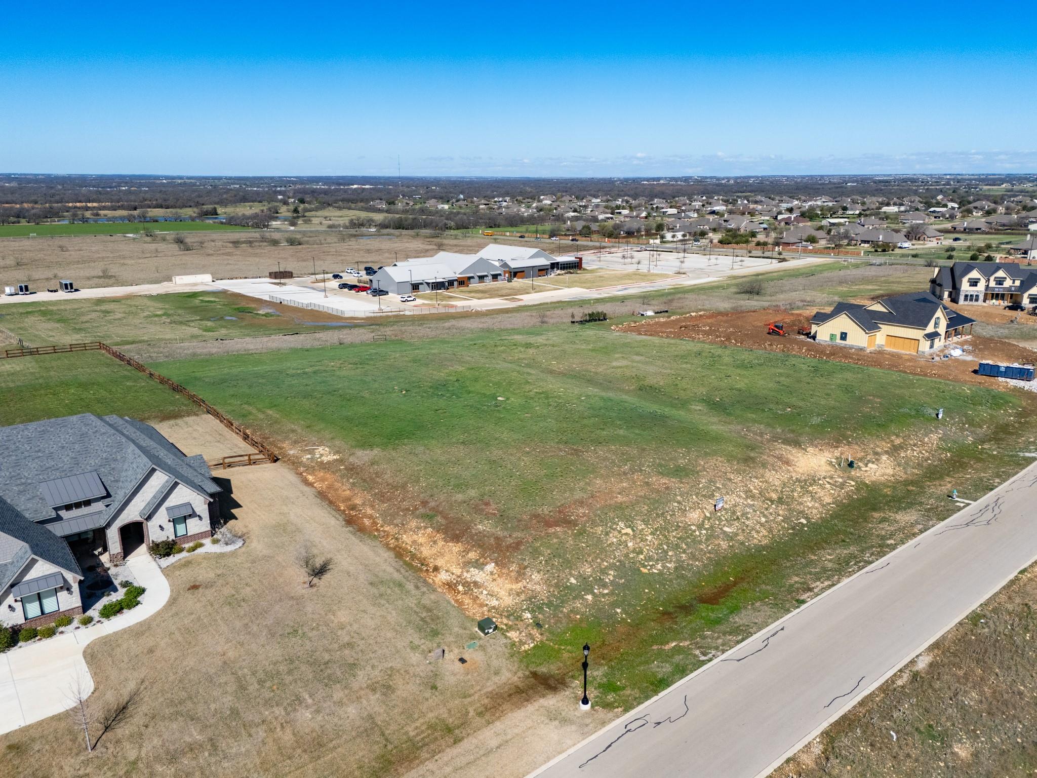 main property photo 18
