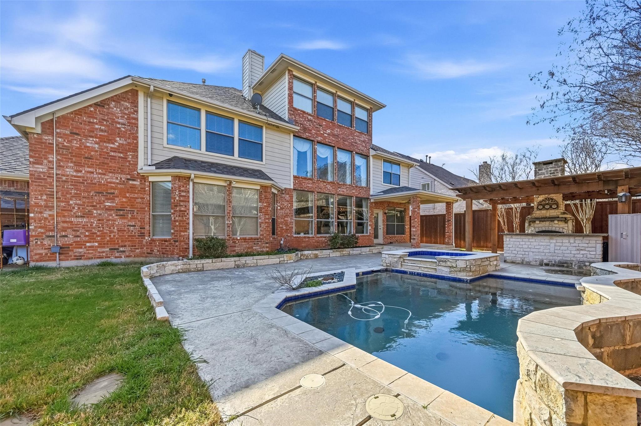 main property photo 23