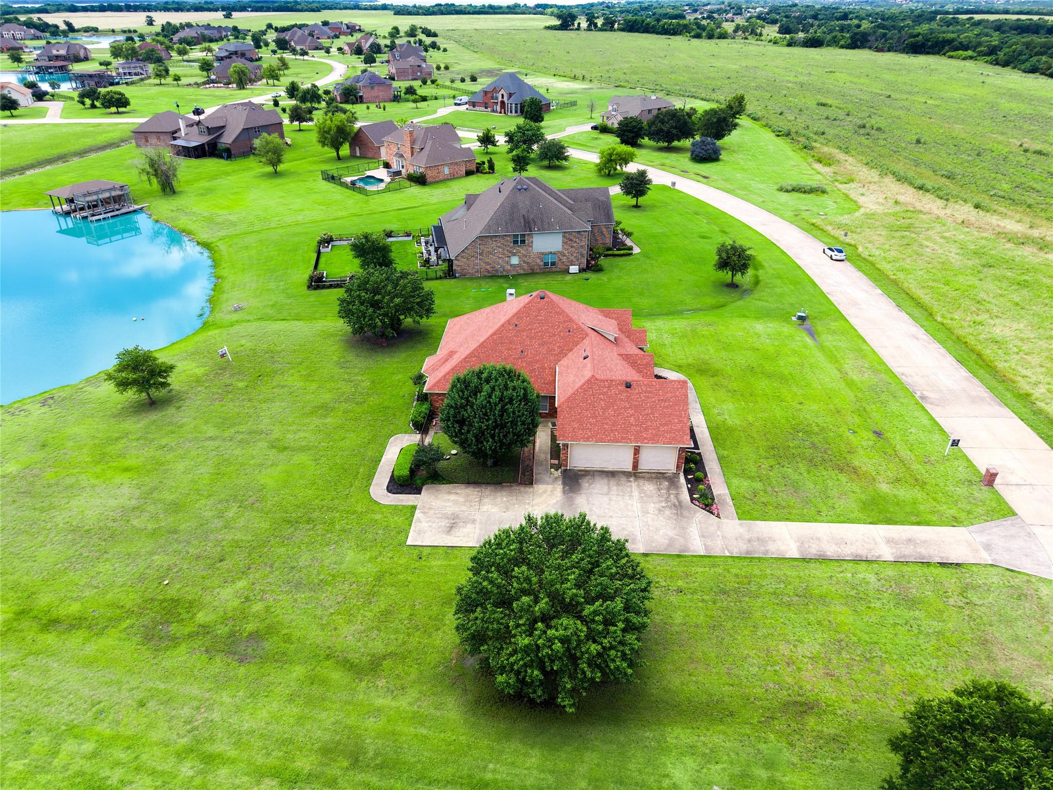 main property photo 24