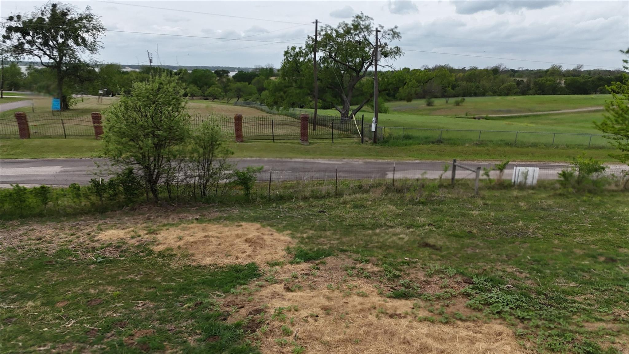 main property photo 33