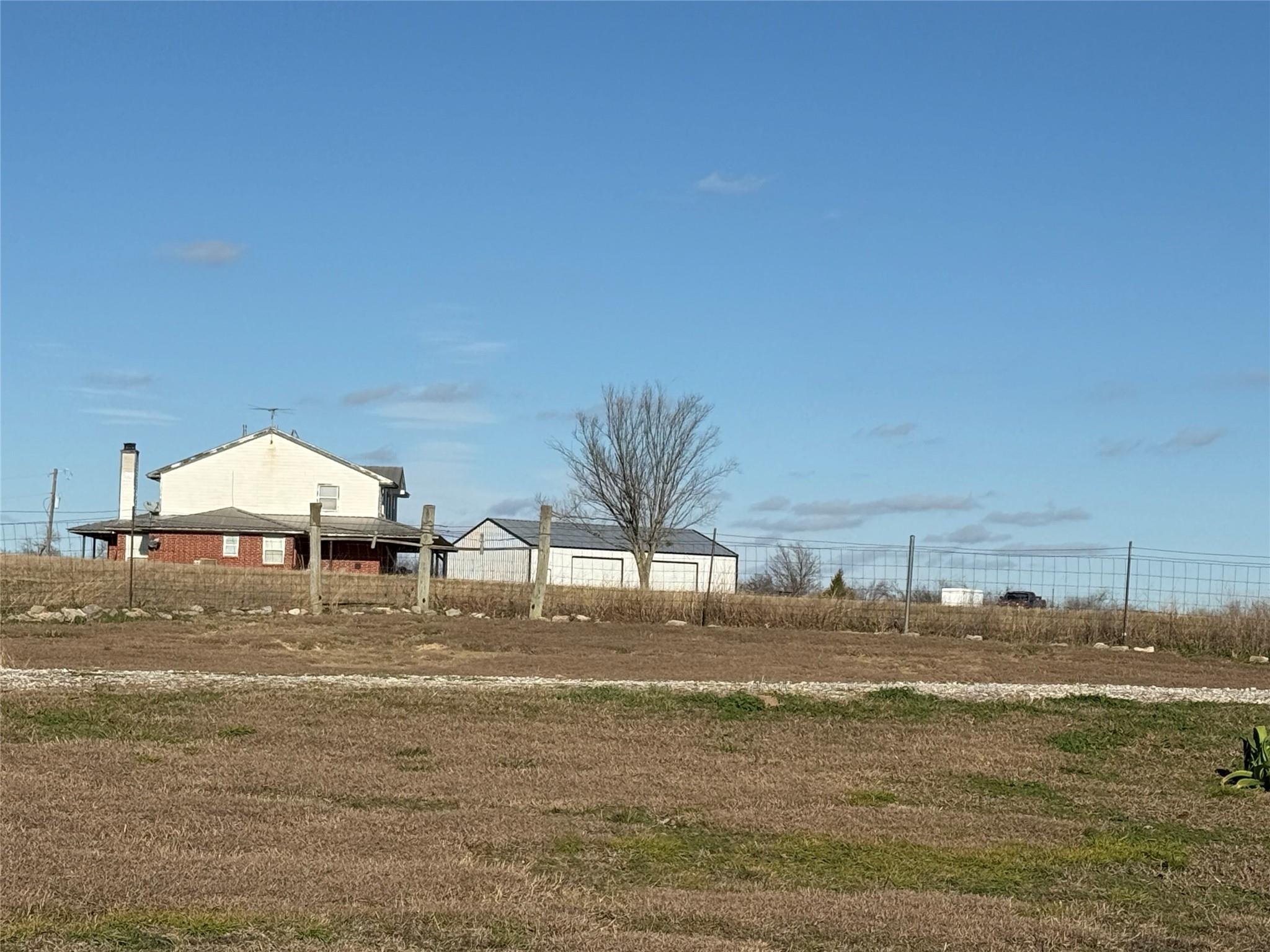 main property photo 4