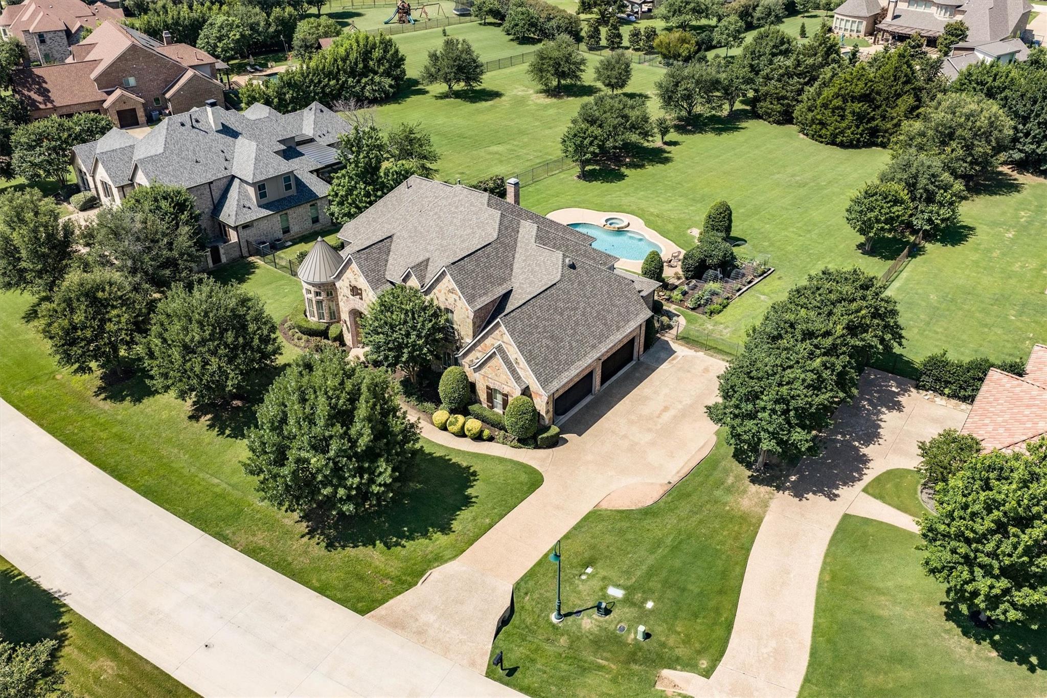 main property photo 38