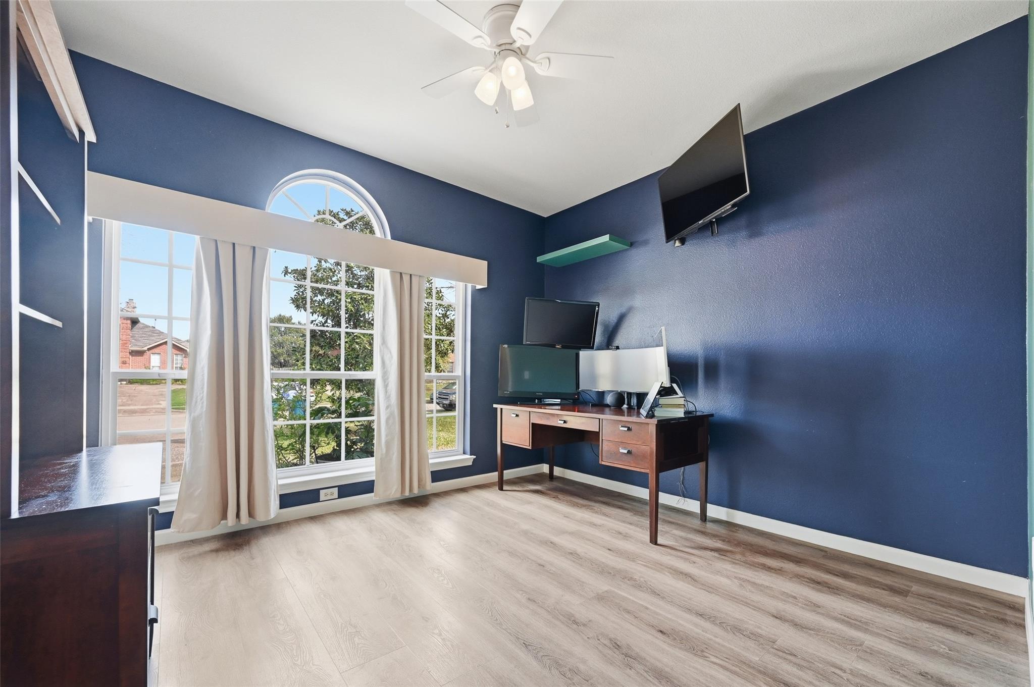 main property photo 22