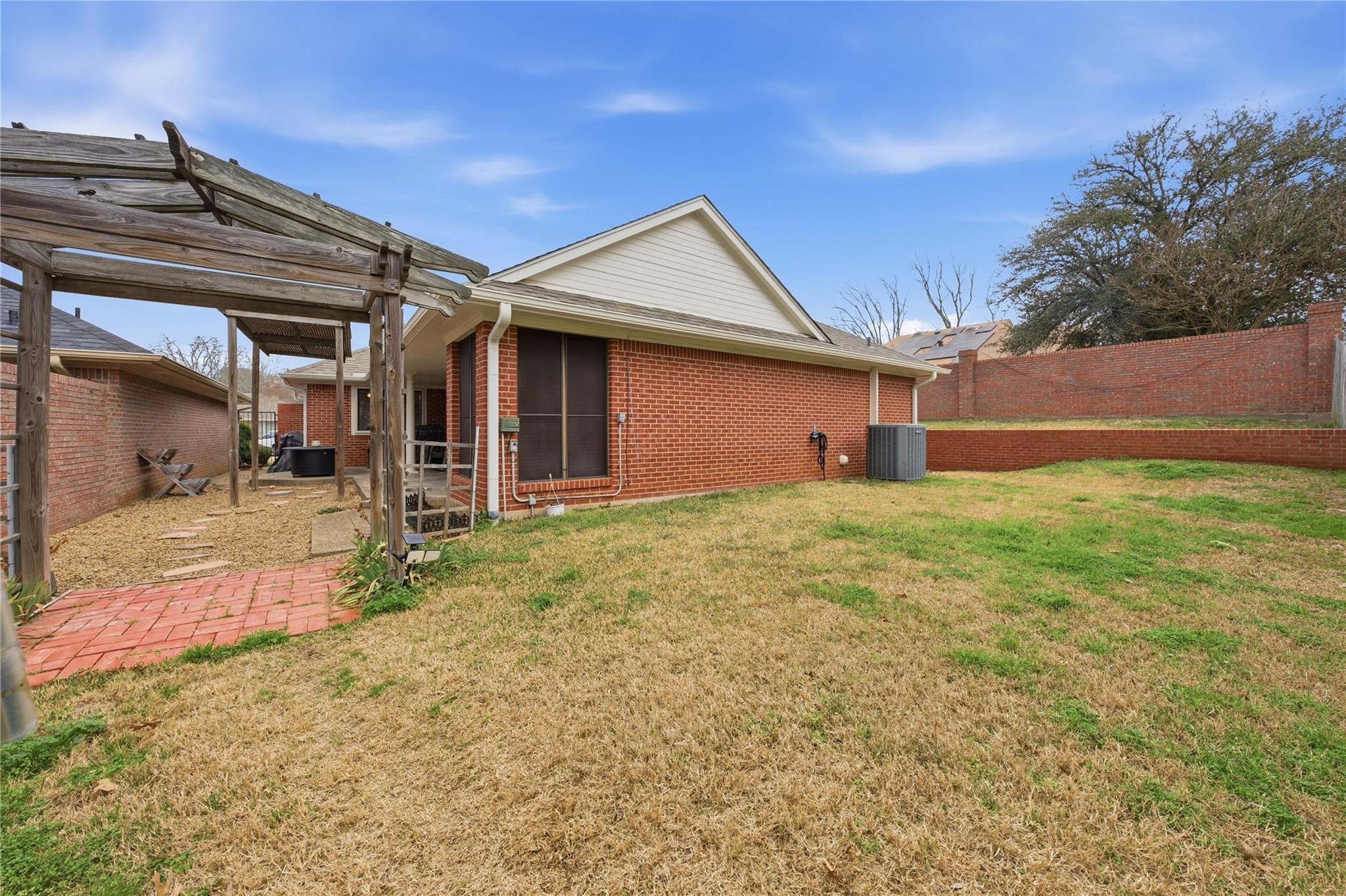 main property photo 18