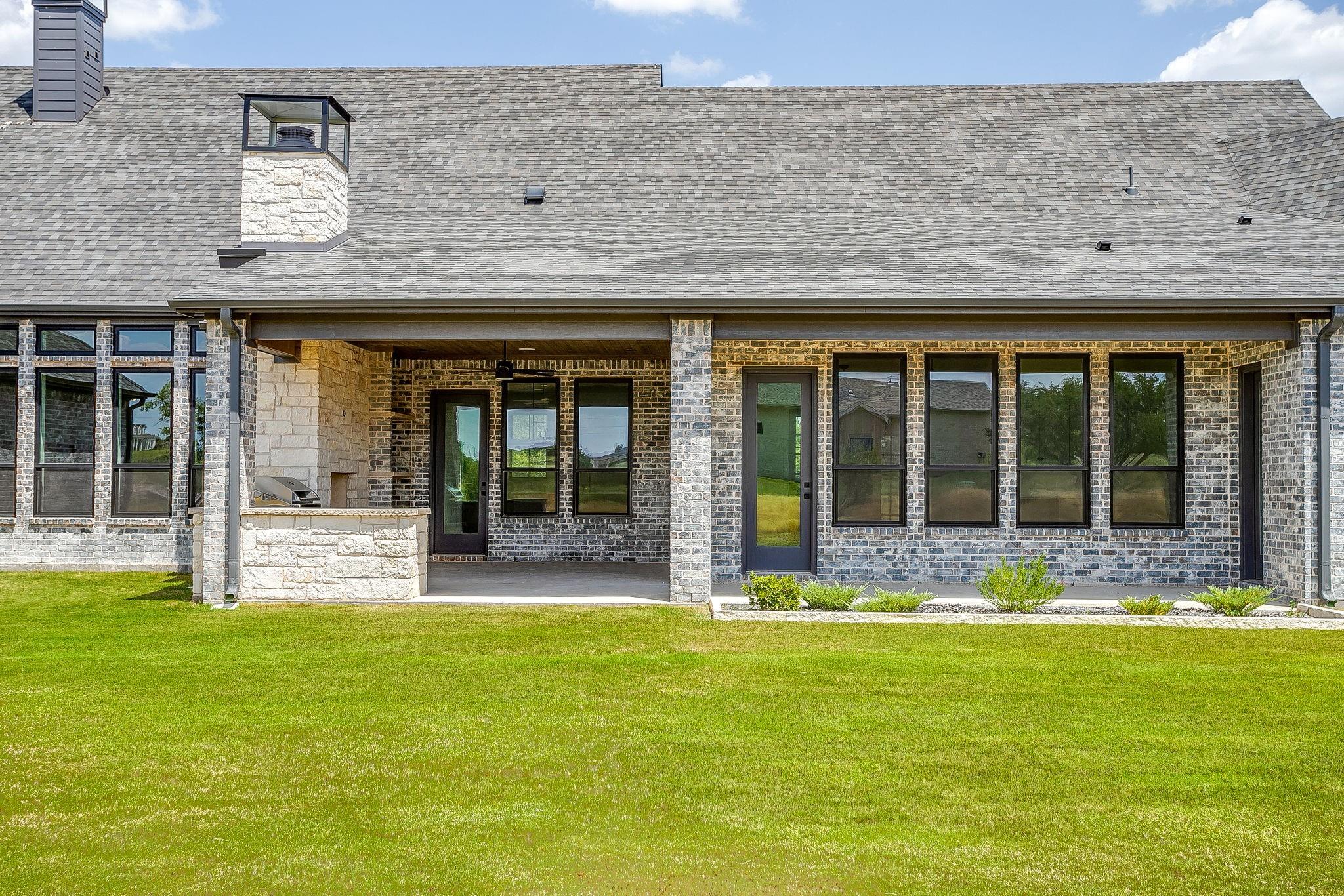 main property photo 34