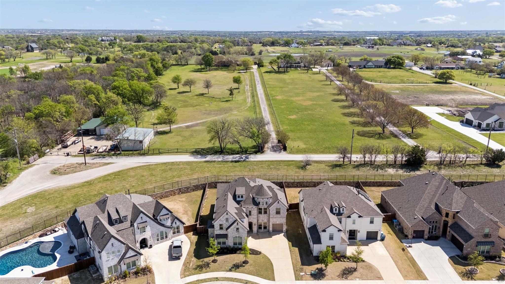 main property photo 39