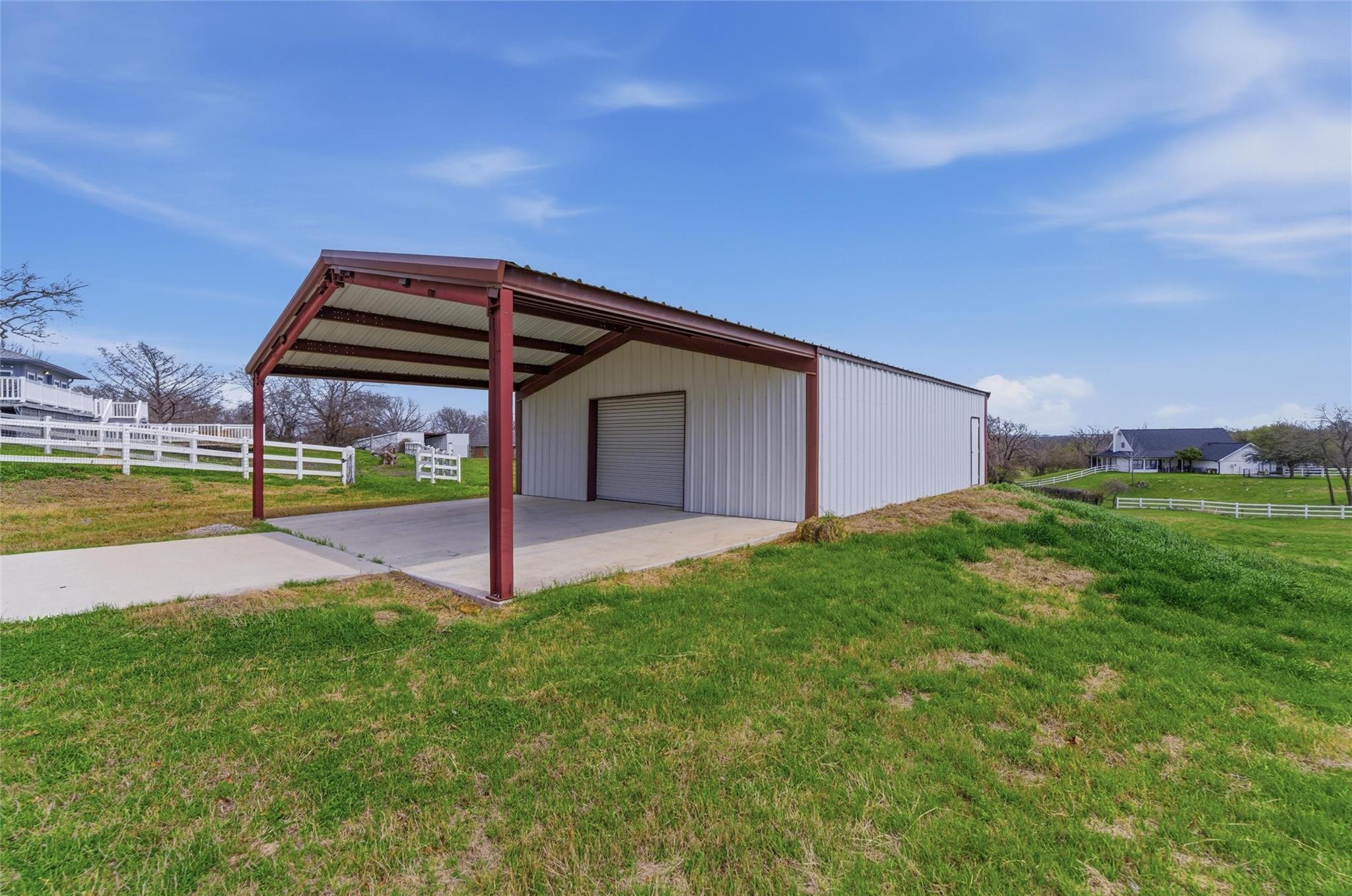 main property photo 18