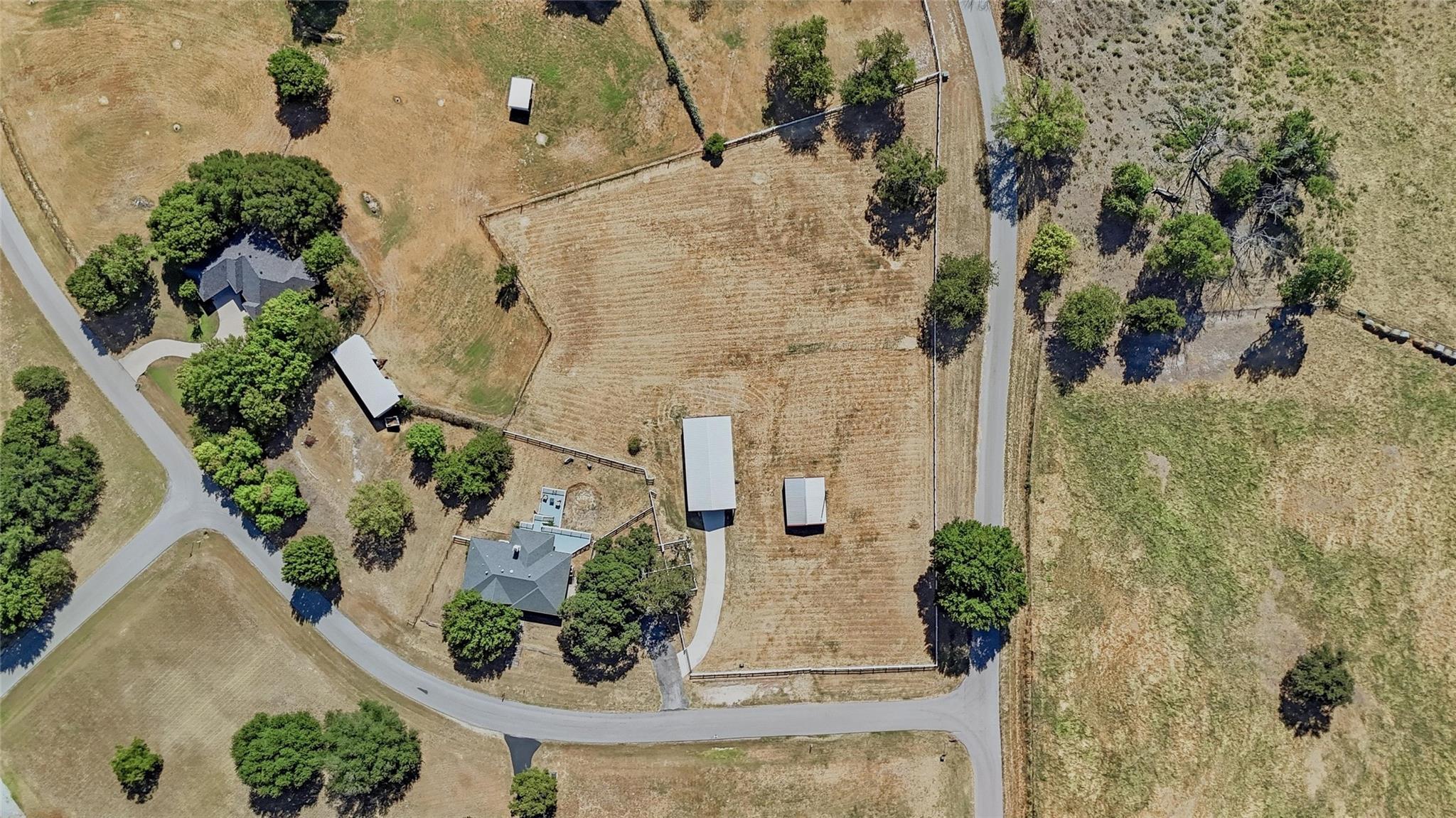 main property photo 23