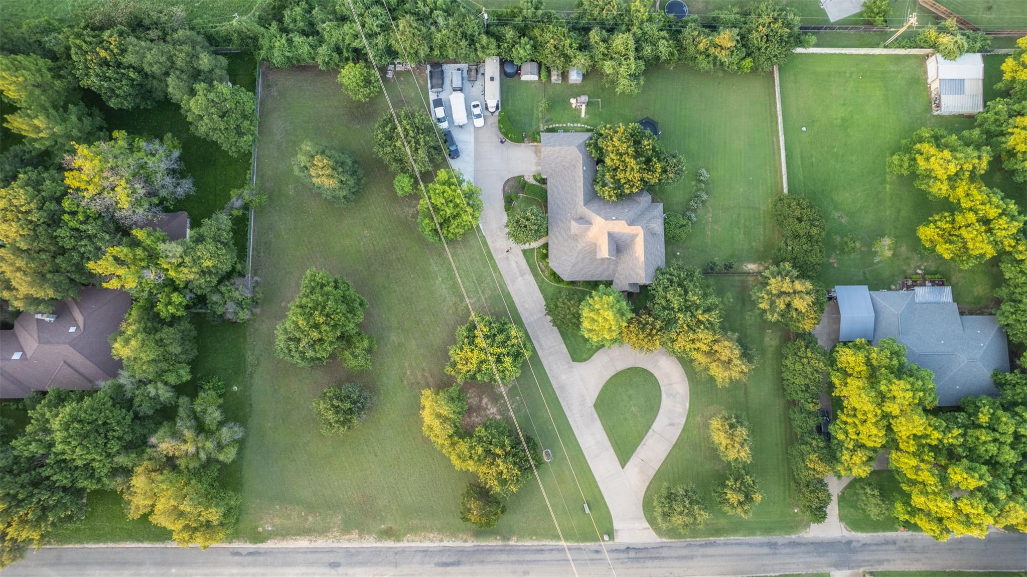 main property photo 25