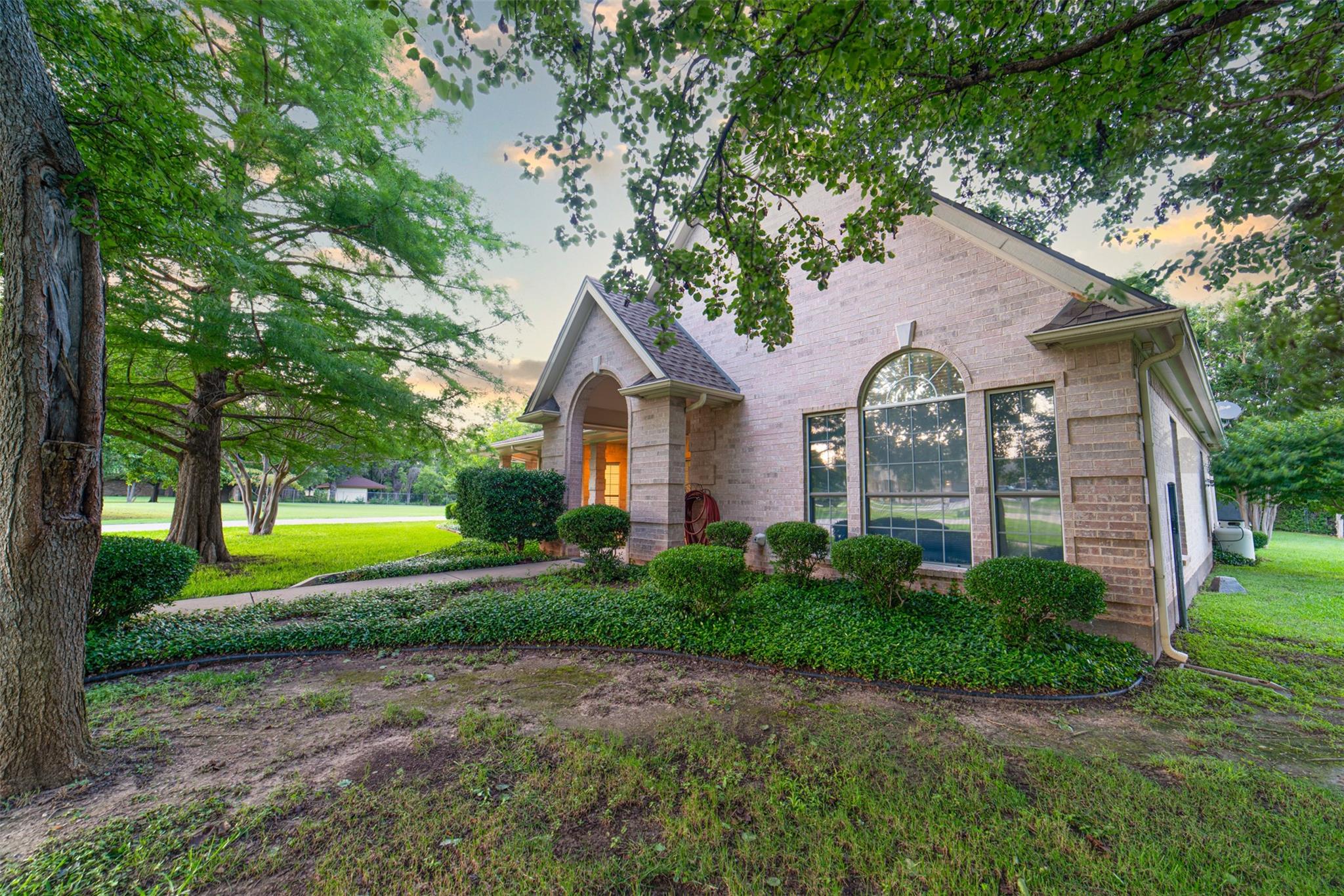main property photo 29