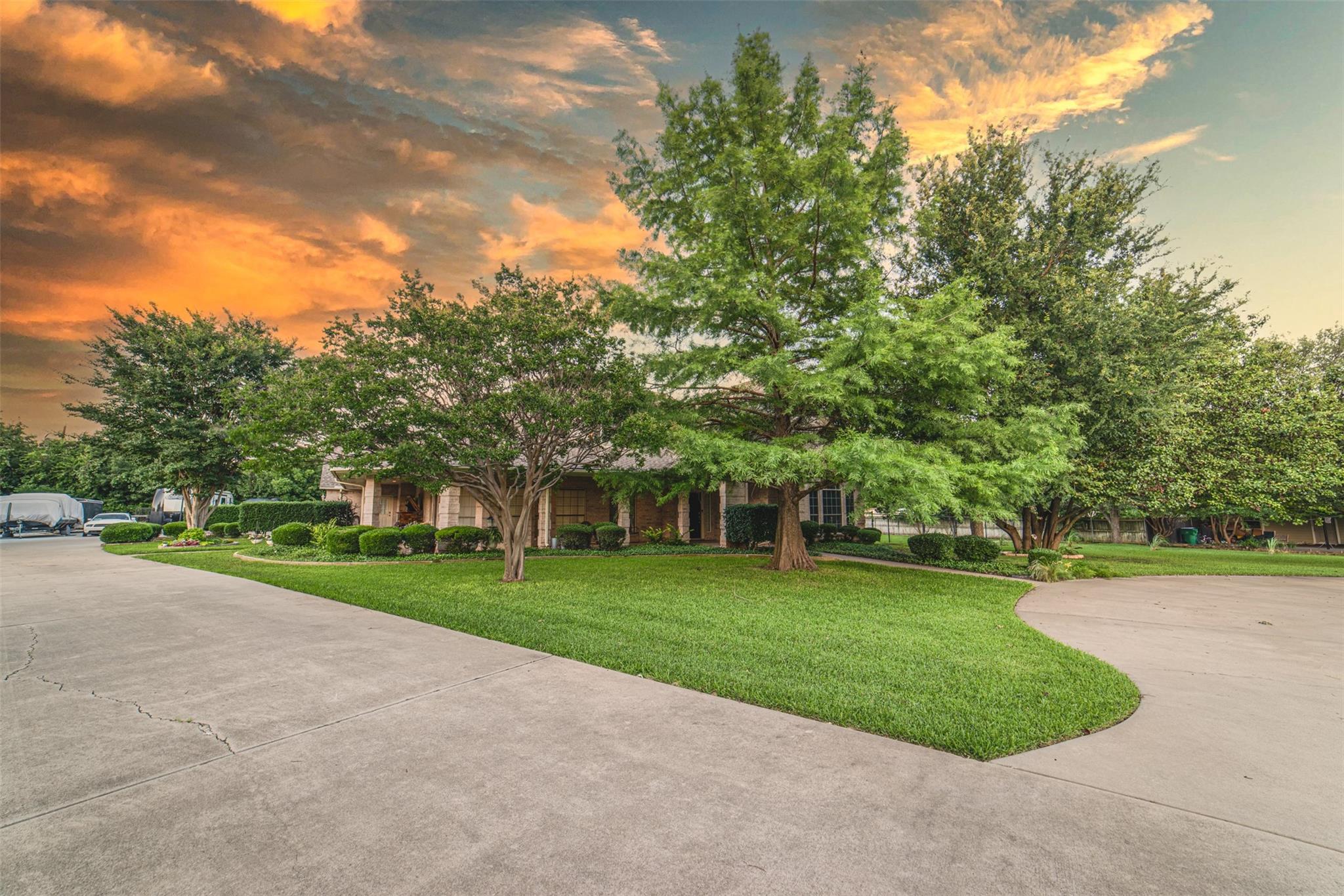 main property photo 33