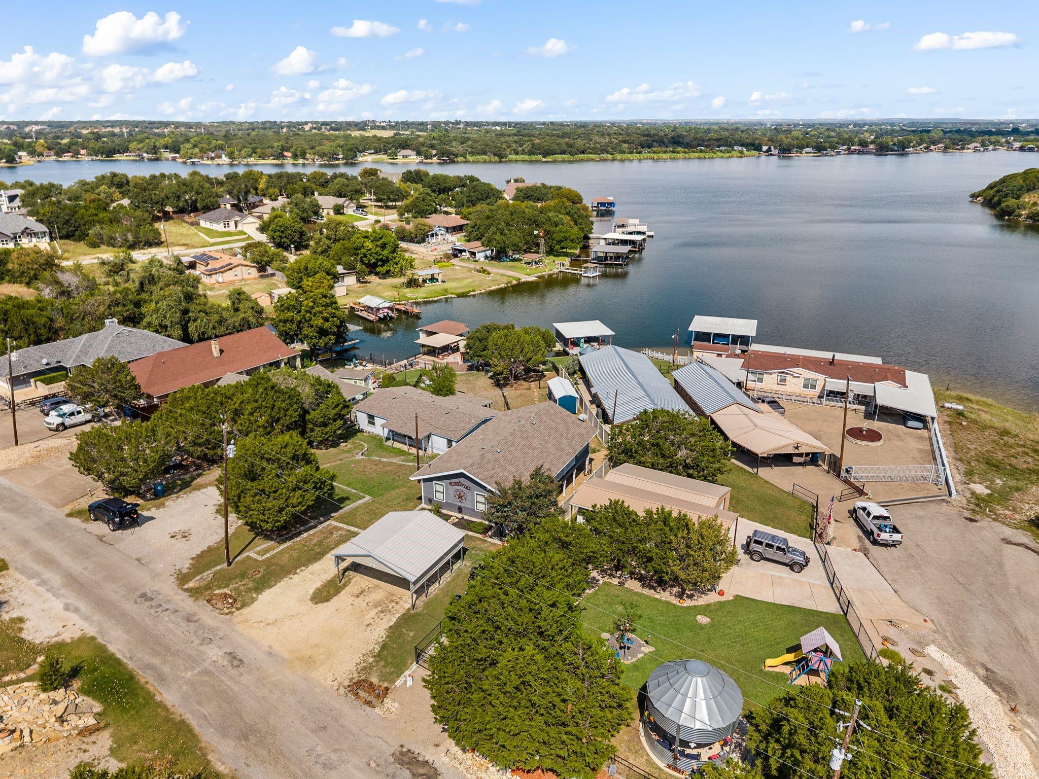 main property photo 10