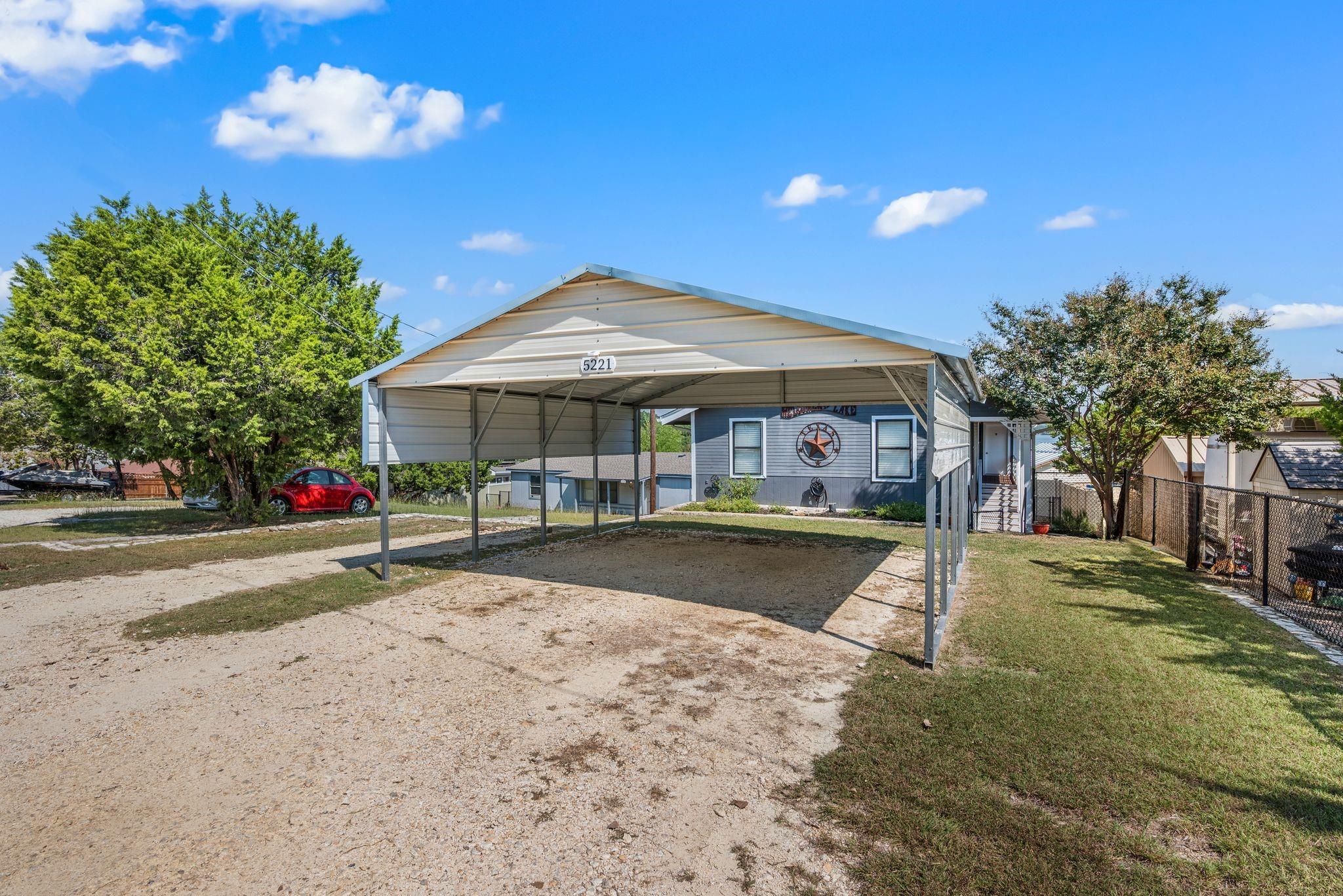 main property photo 8