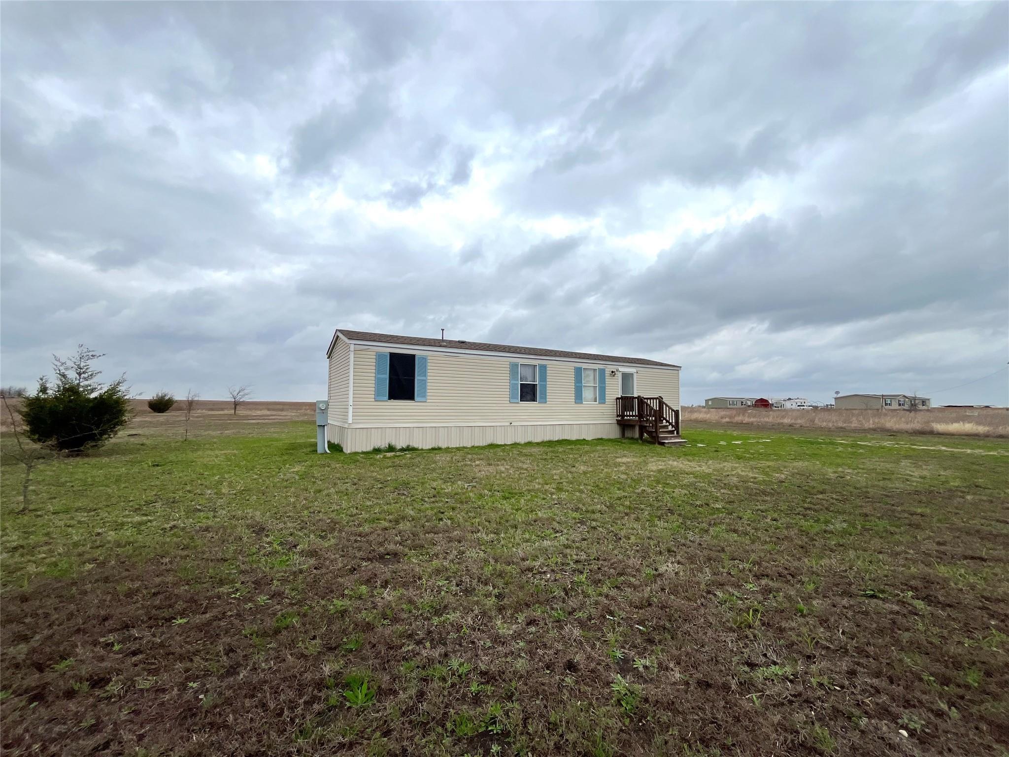 main property photo 9