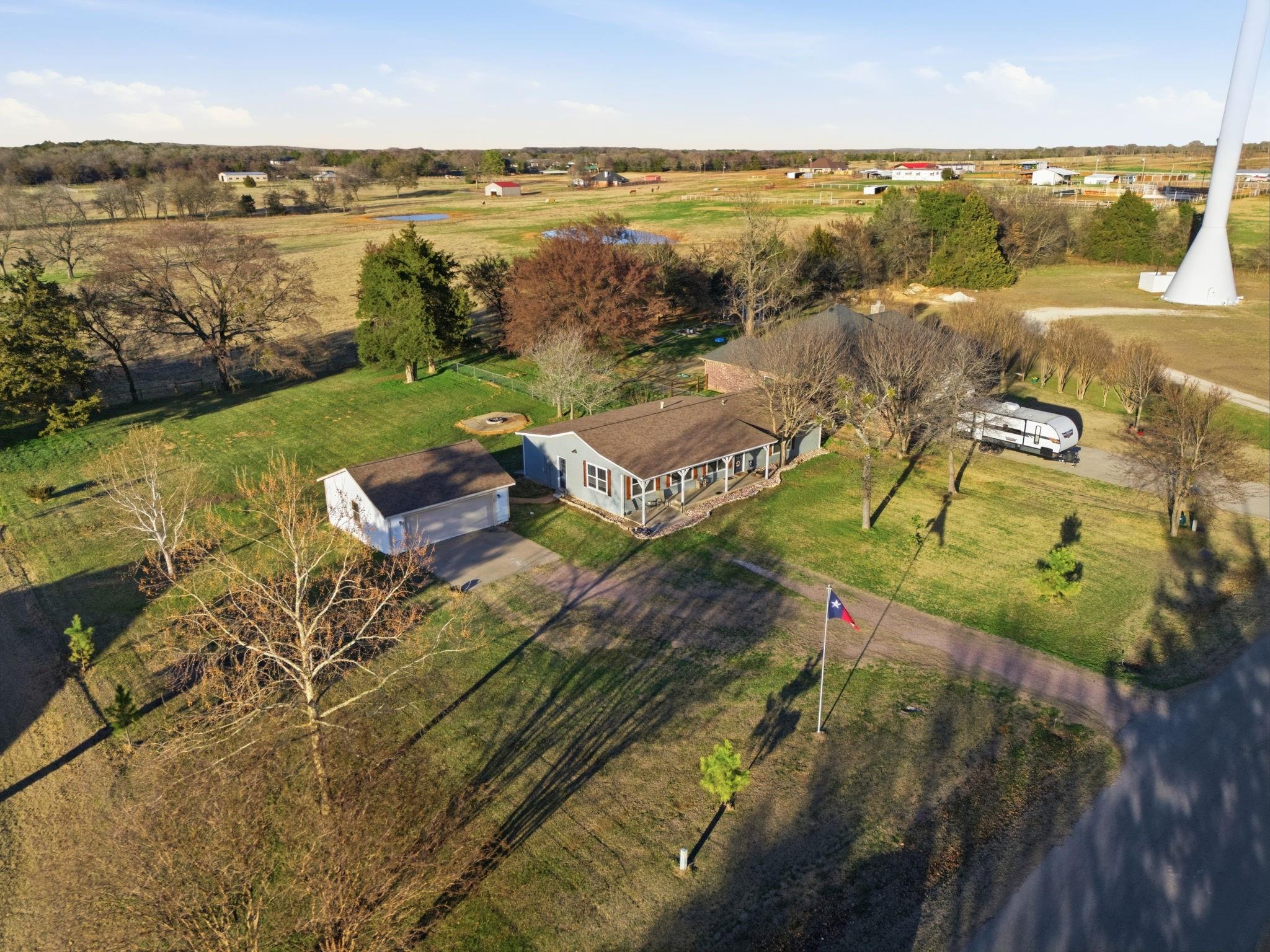 main property photo 30