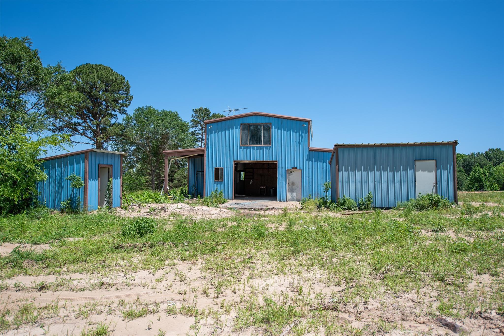 main property photo 7