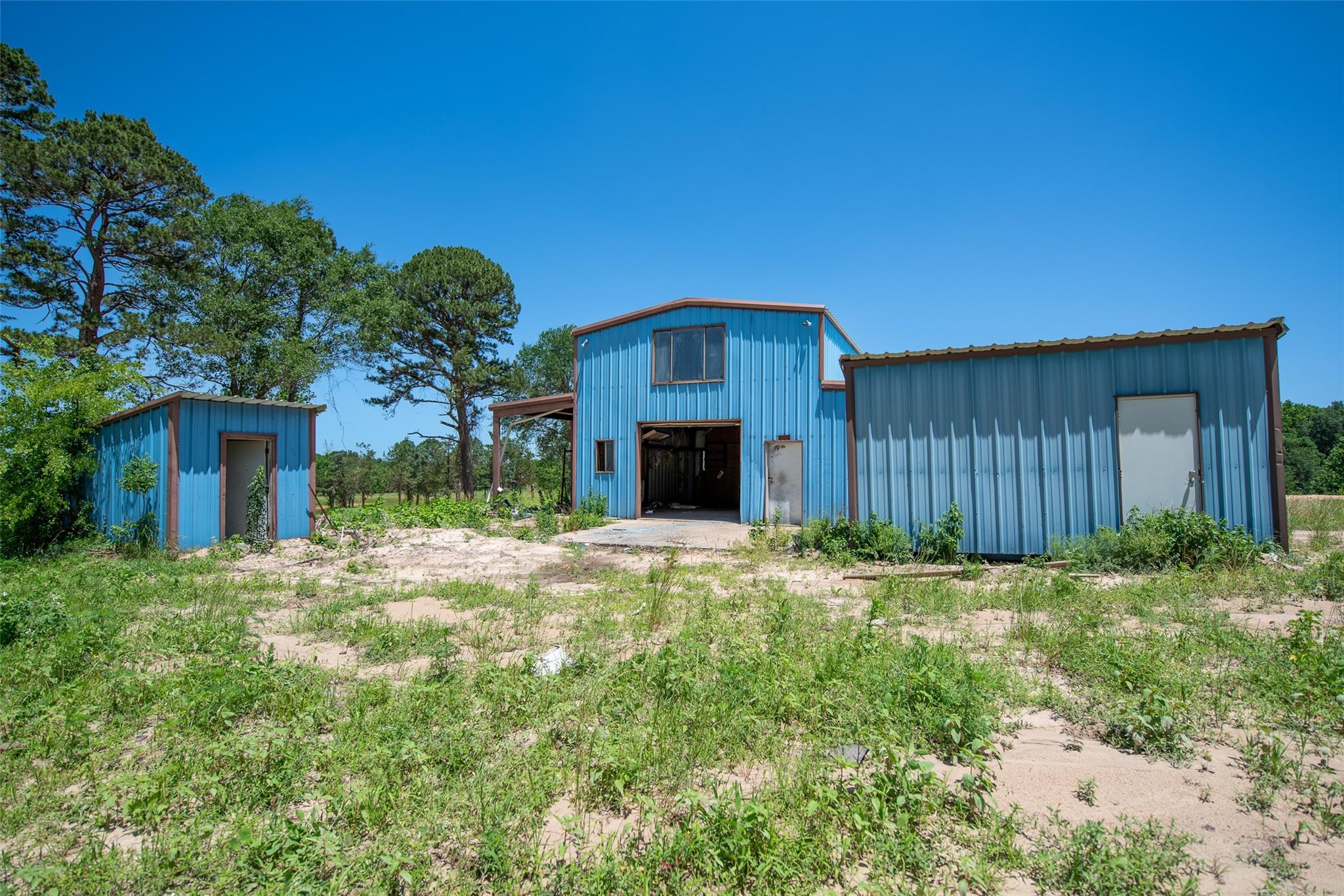main property photo 8