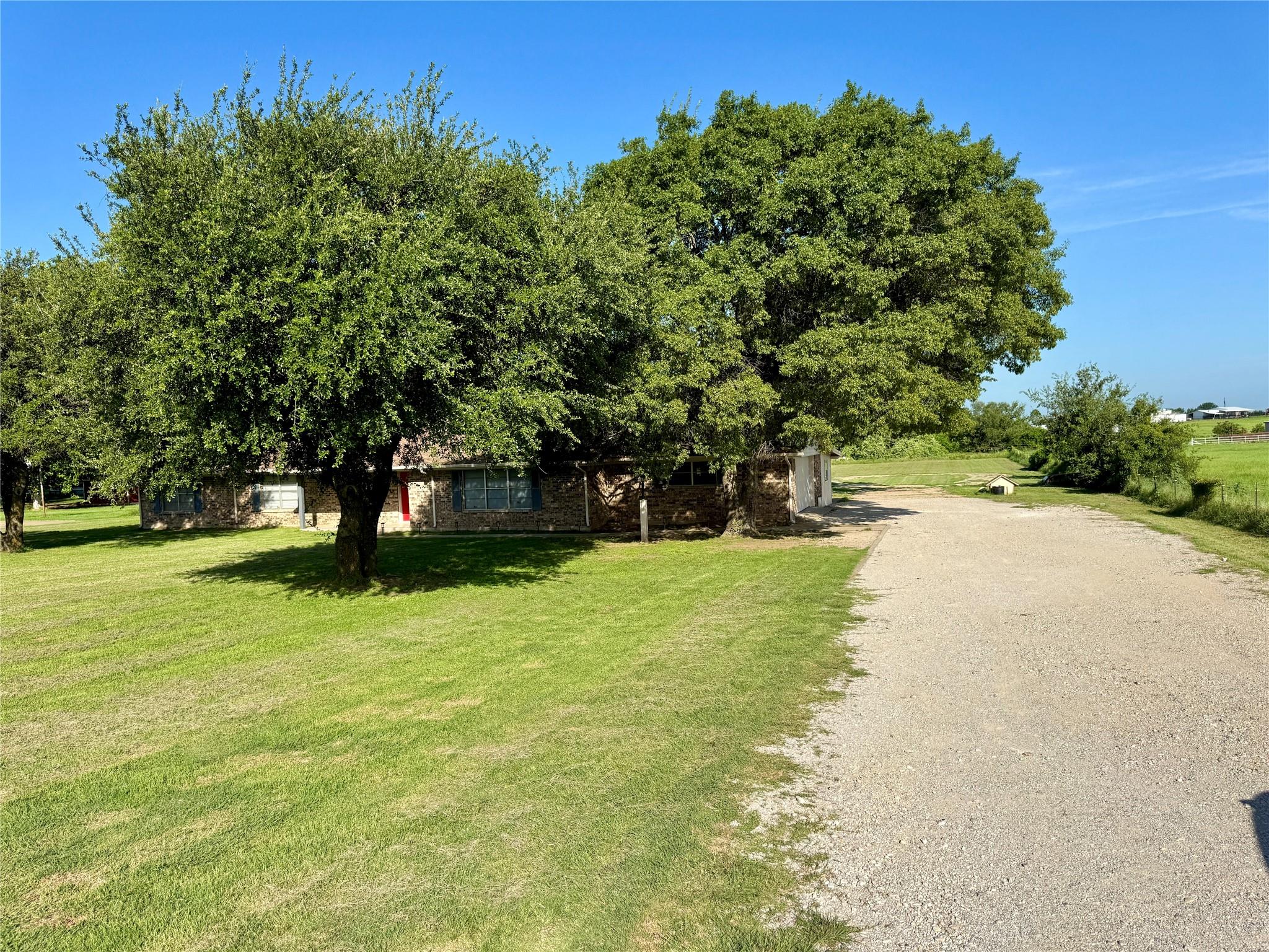 main property photo 12