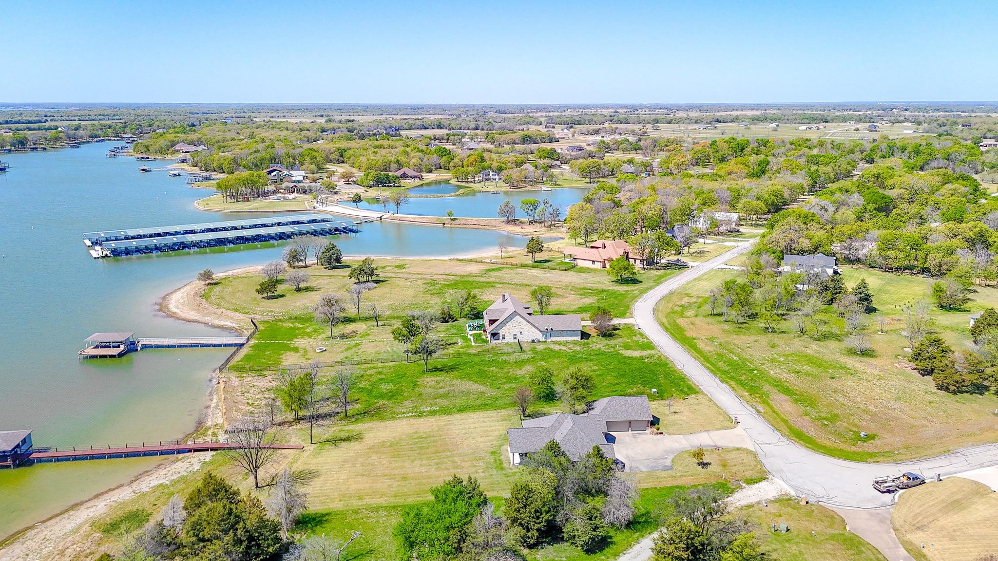 main property photo 23