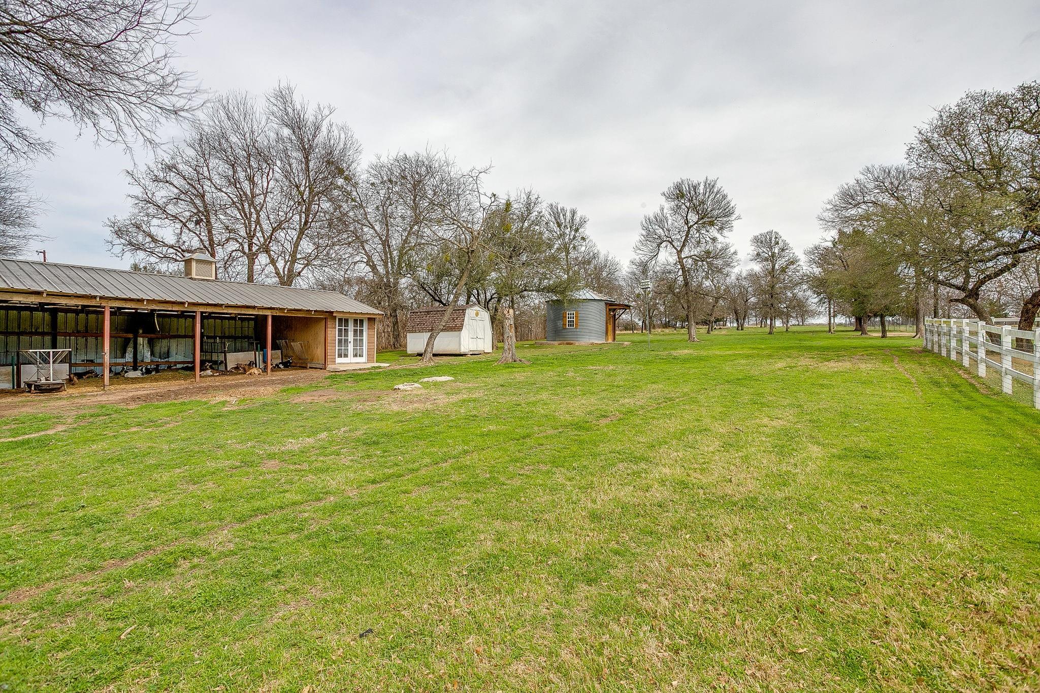 main property photo 31