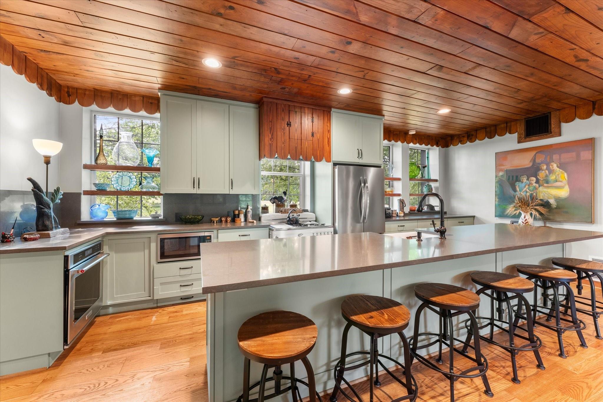 main property photo 24