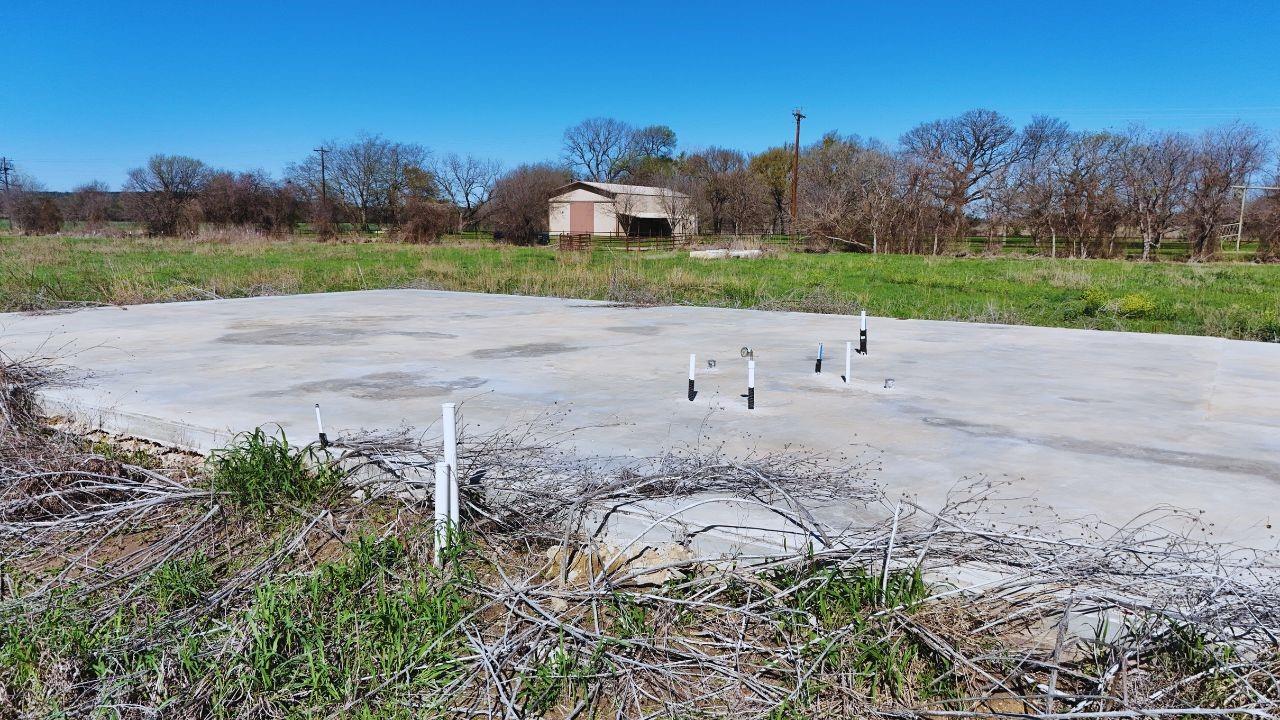 main property photo 13
