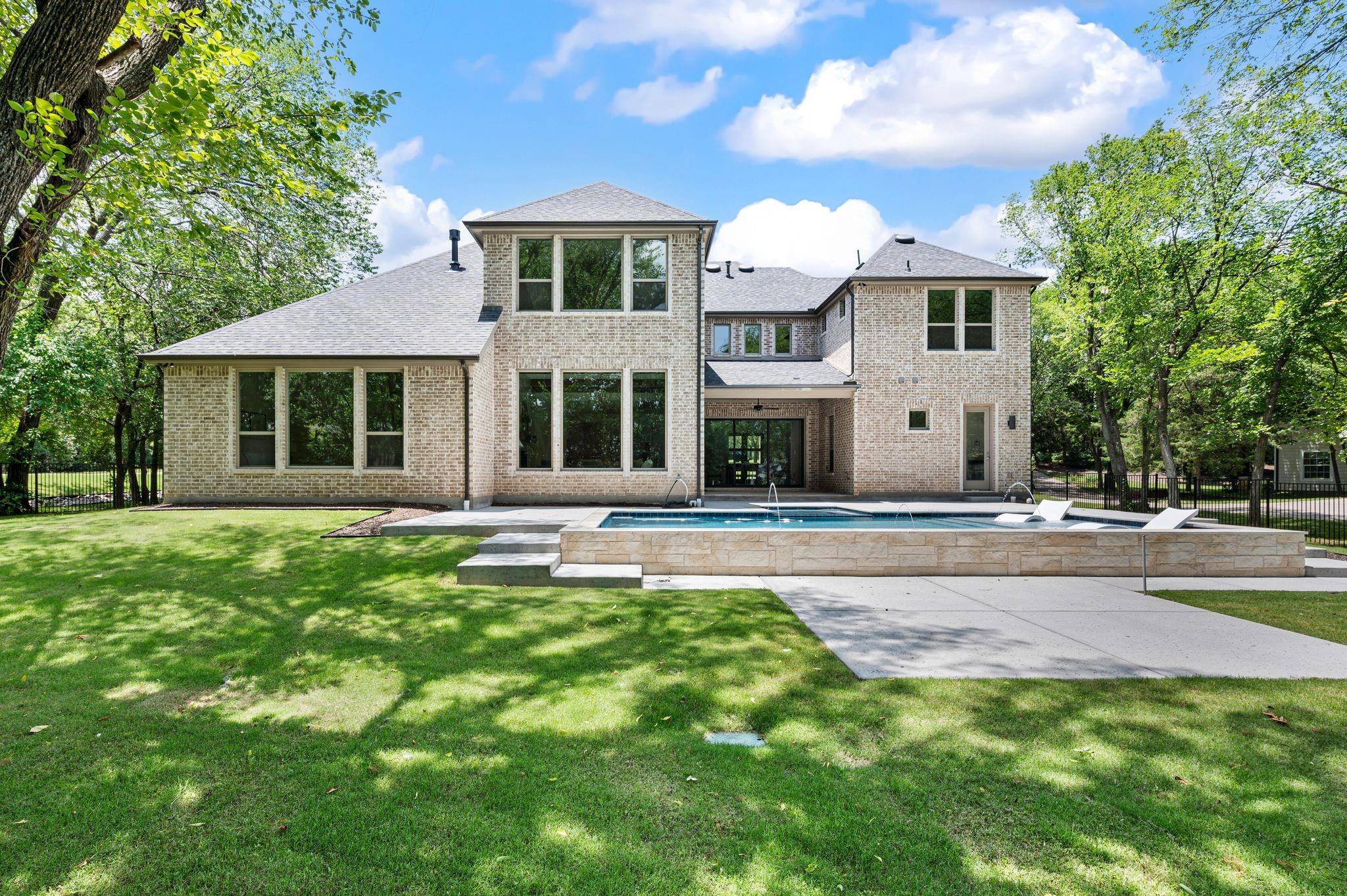 main property photo 24