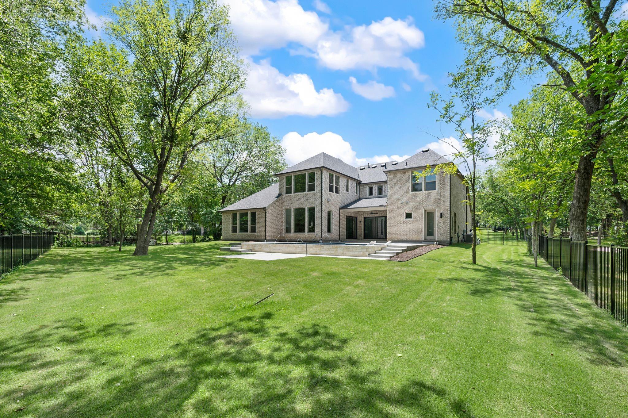 main property photo 25
