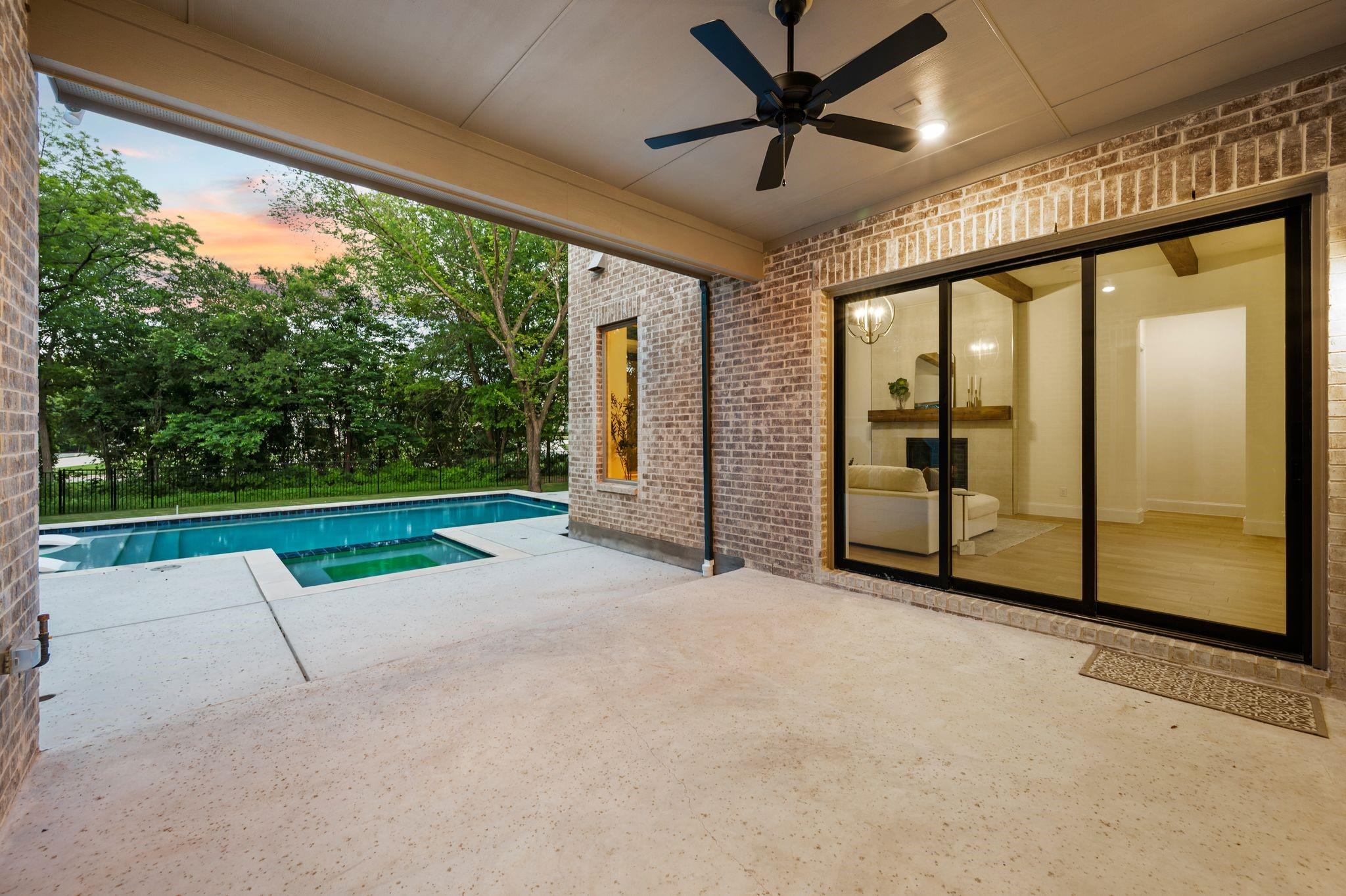 main property photo 31