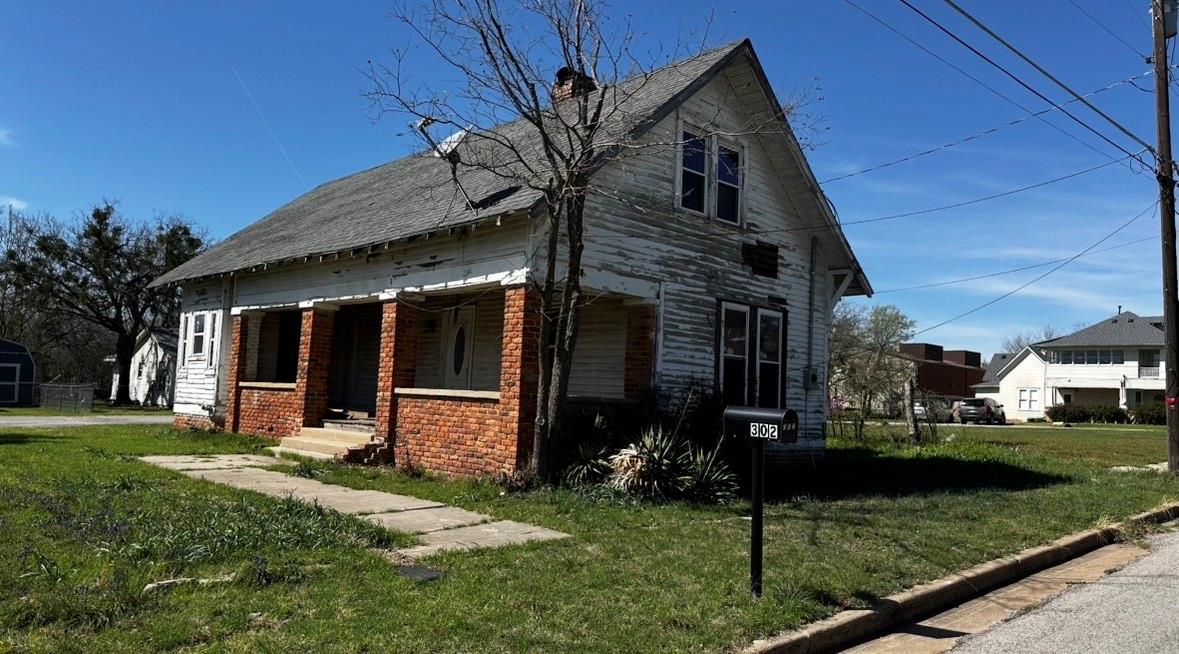 main property photo 3