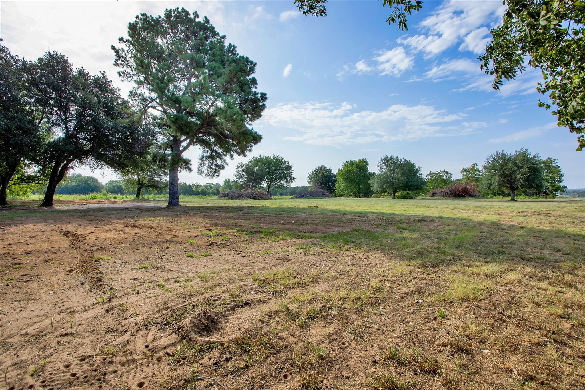 main property photo 8