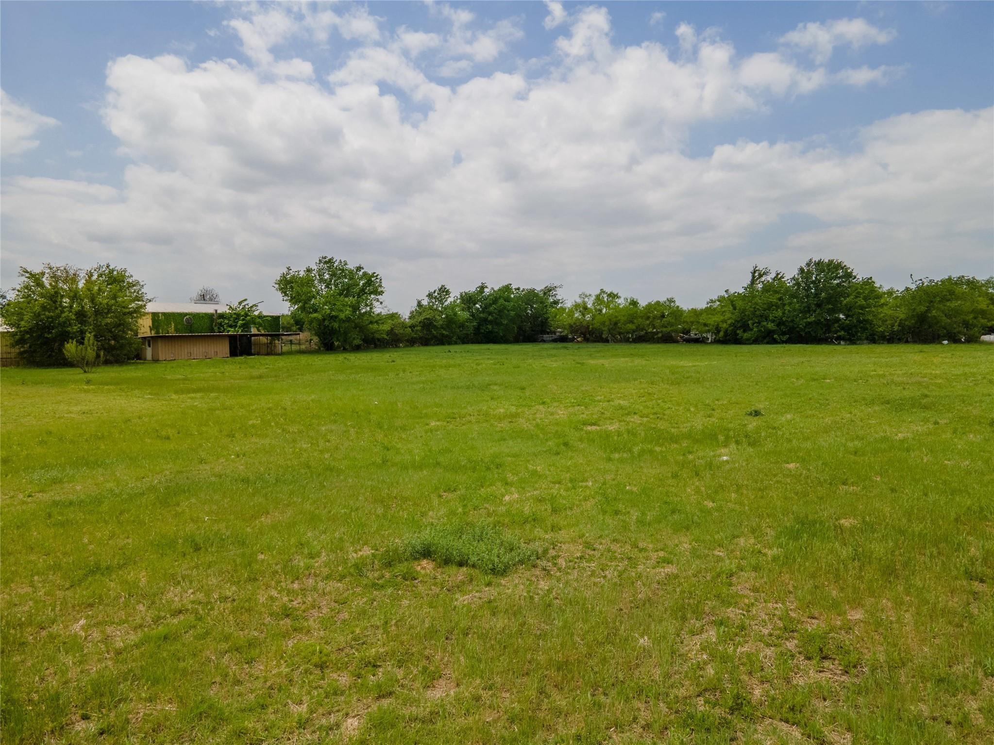 main property photo 6