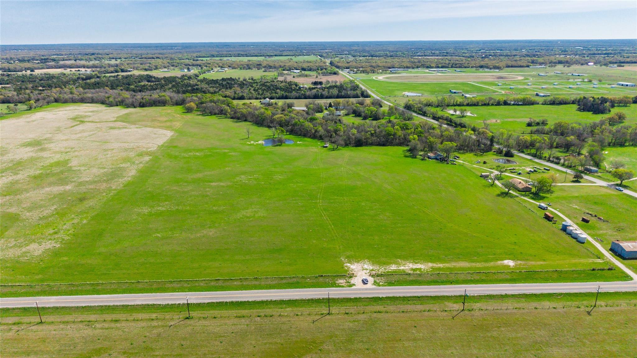 main property photo 9