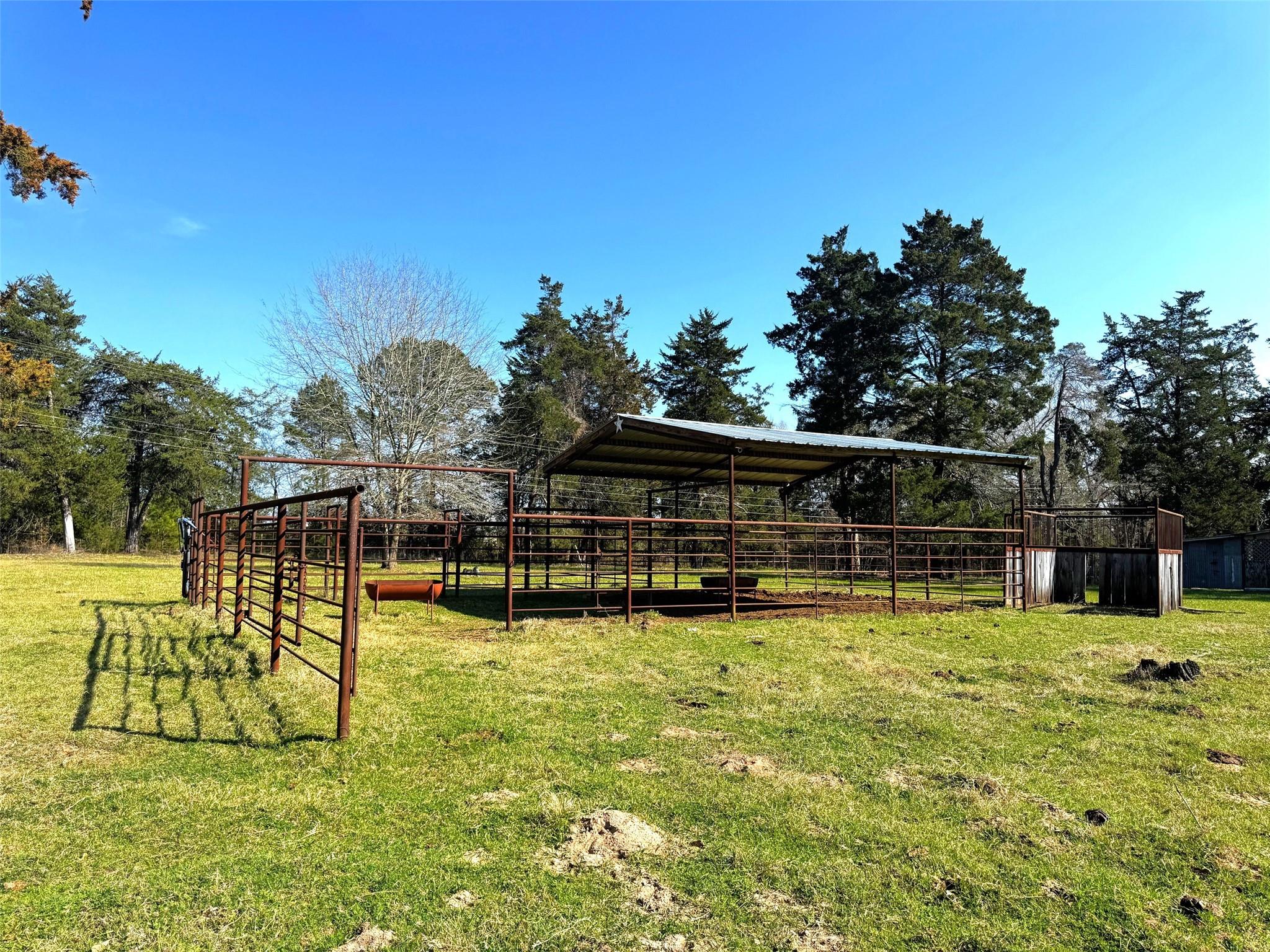 main property photo 11