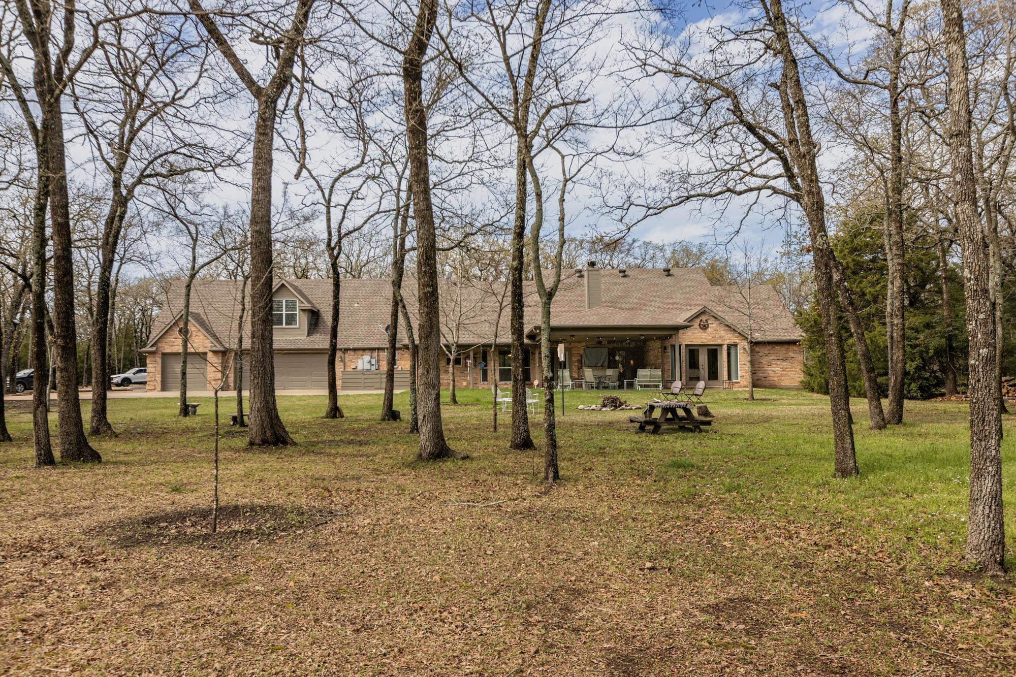 main property photo 32