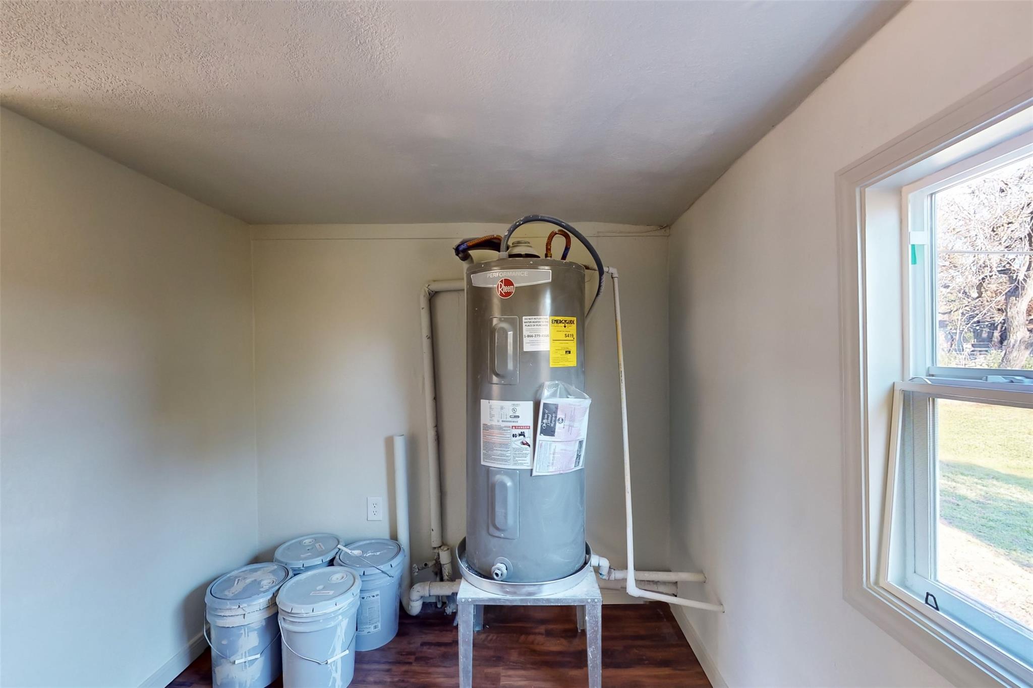 main property photo 14