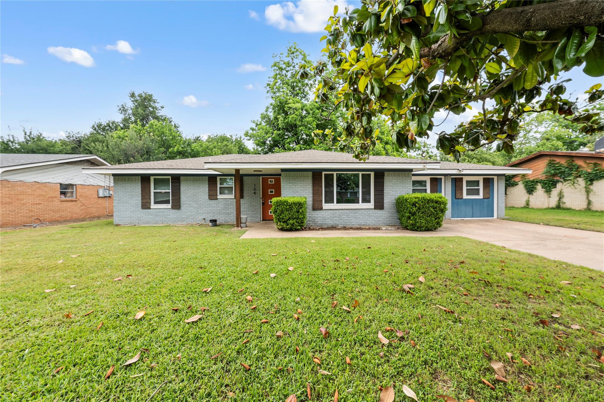 main property photo 2